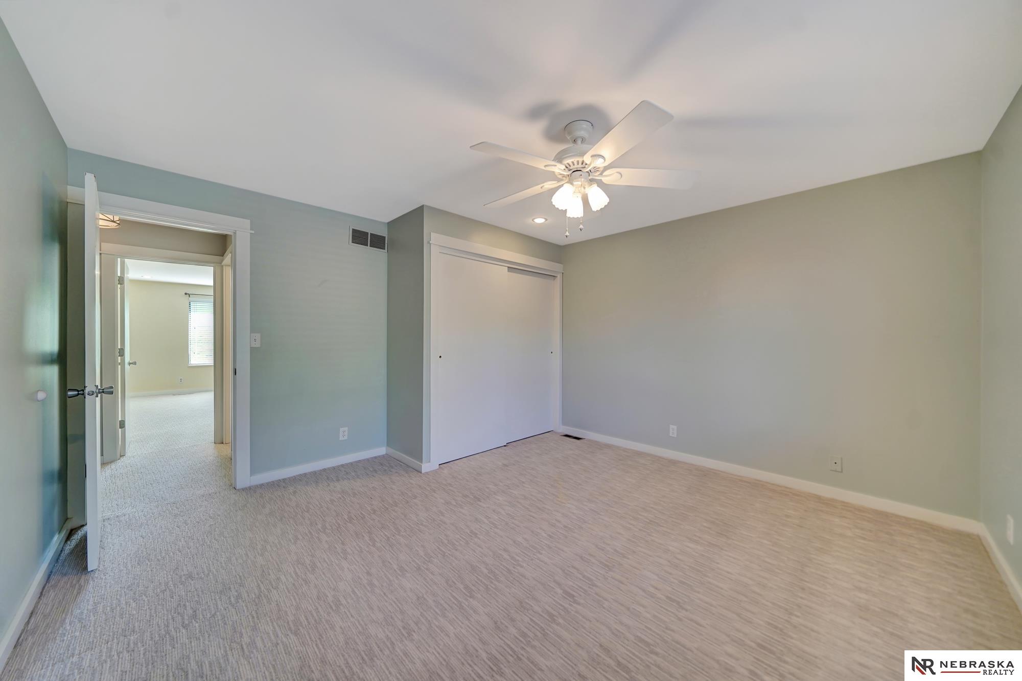3586 Neerpark Drive, Lincoln, Nebraska image 24