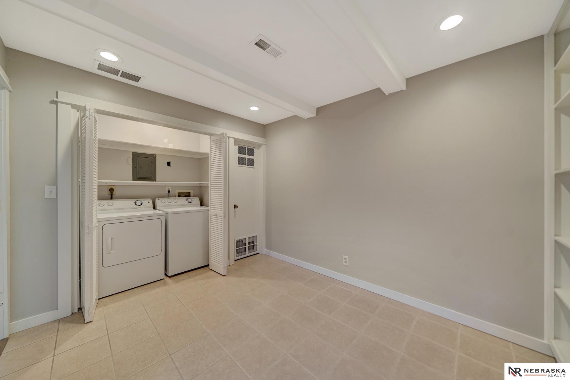 3586 Neerpark Drive, Lincoln, Nebraska image 10