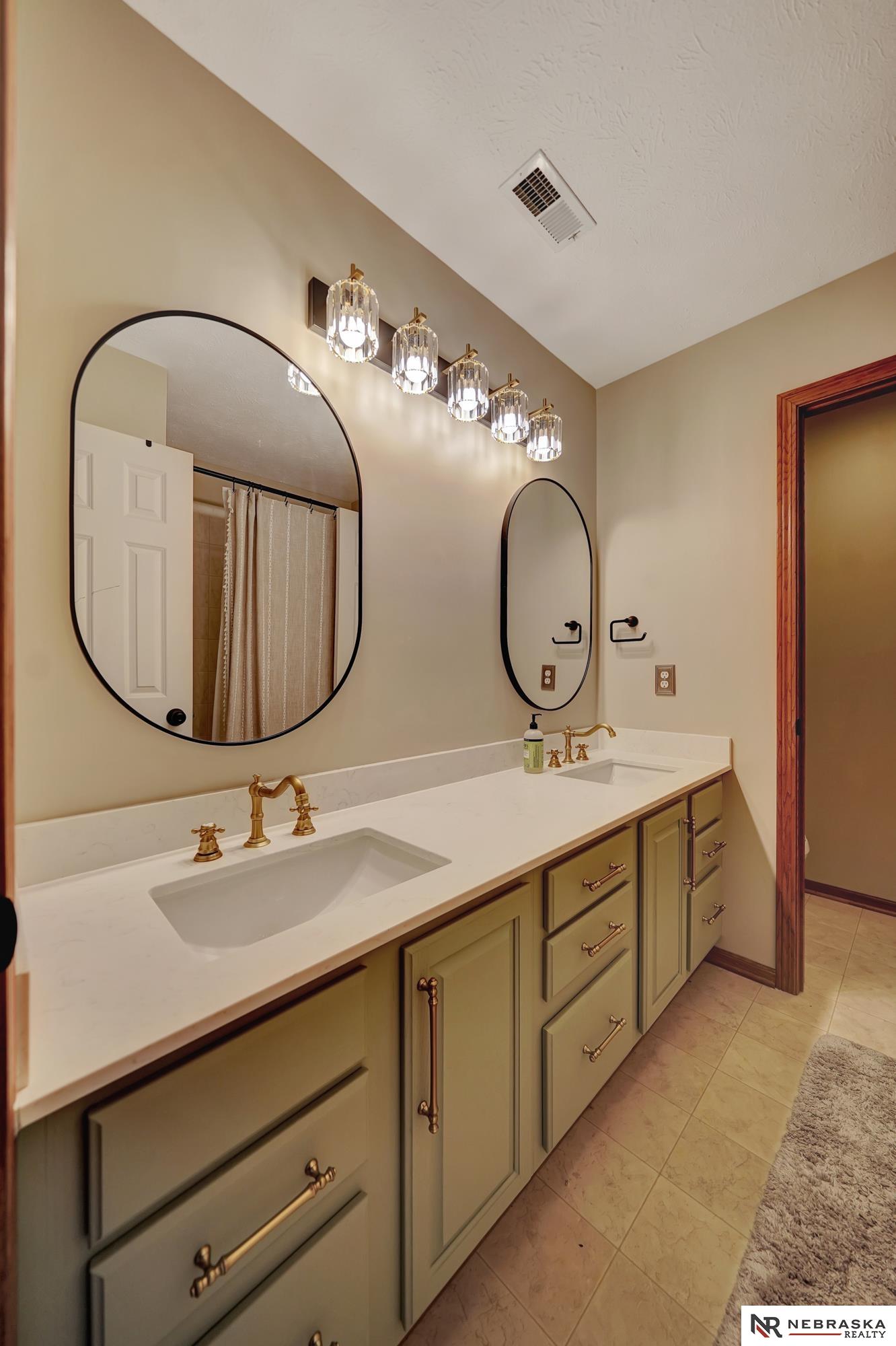 5820 S 88th Street, Lincoln, Nebraska image 40