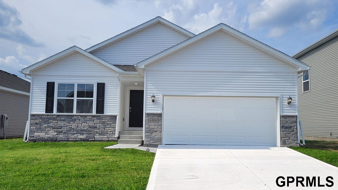 17061 Craig Street, Bennington, Nebraska image 1