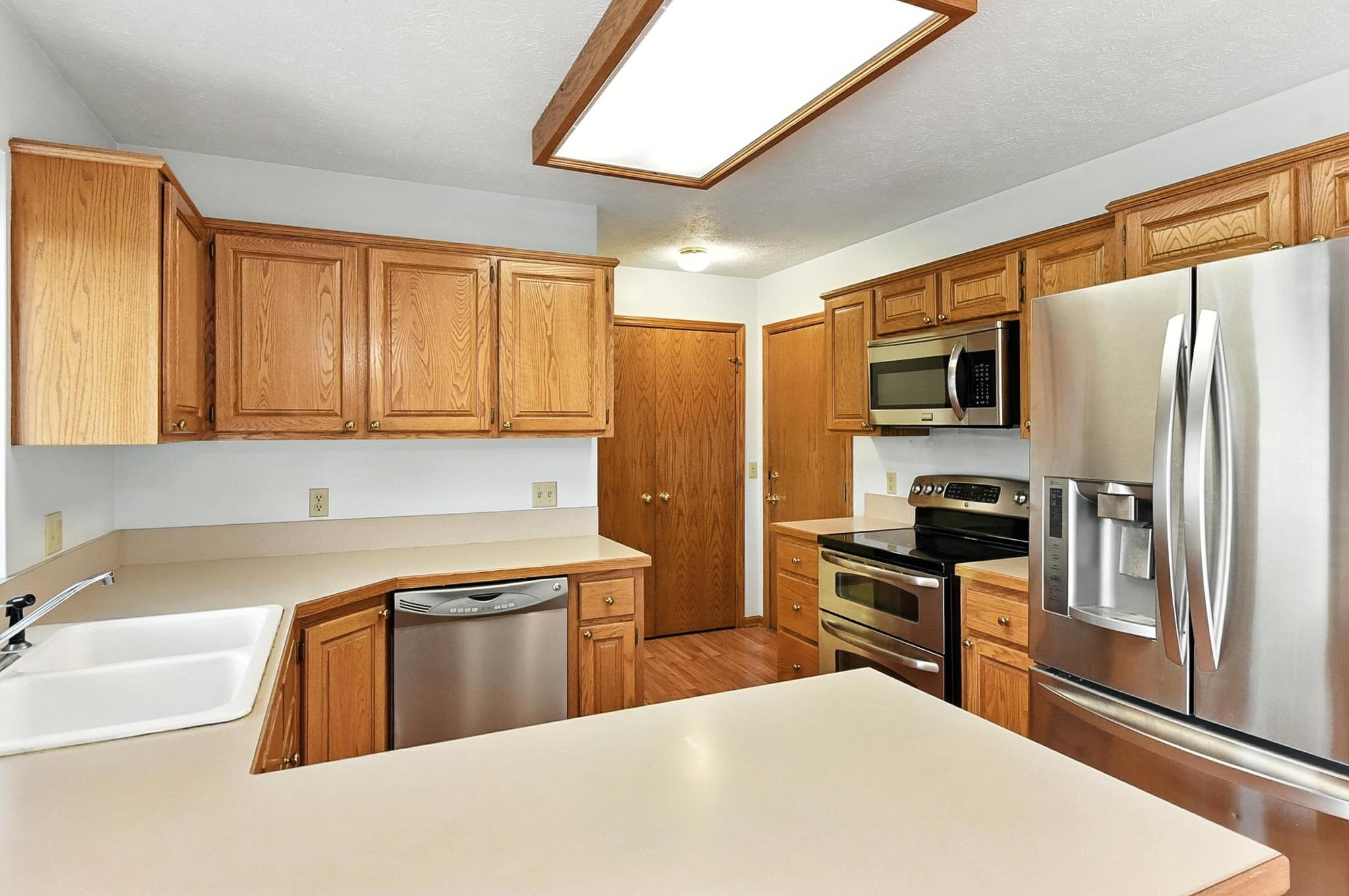 768 N Day Drive, Fremont, Nebraska image 12