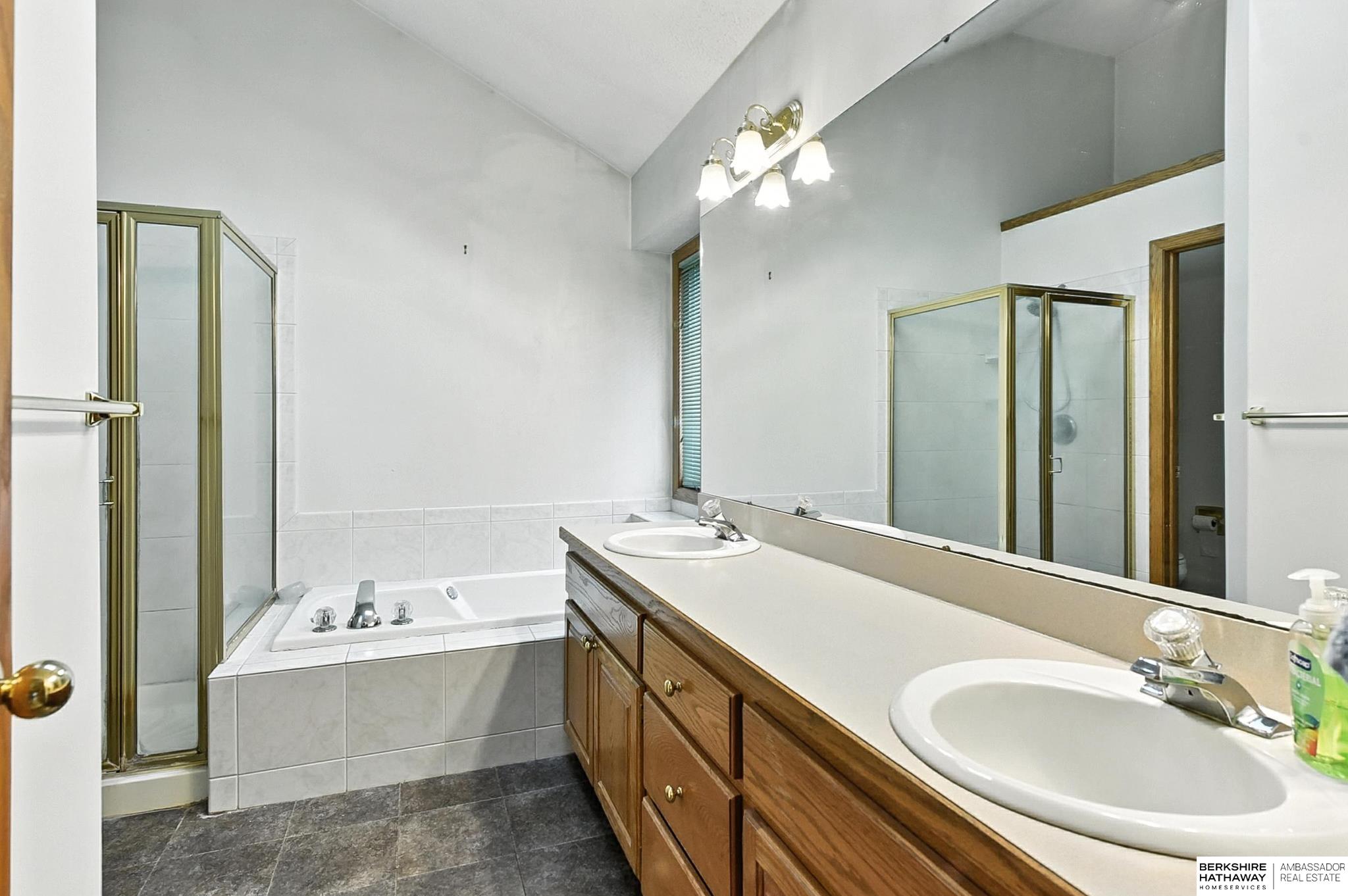 768 N Day Drive, Fremont, Nebraska image 17