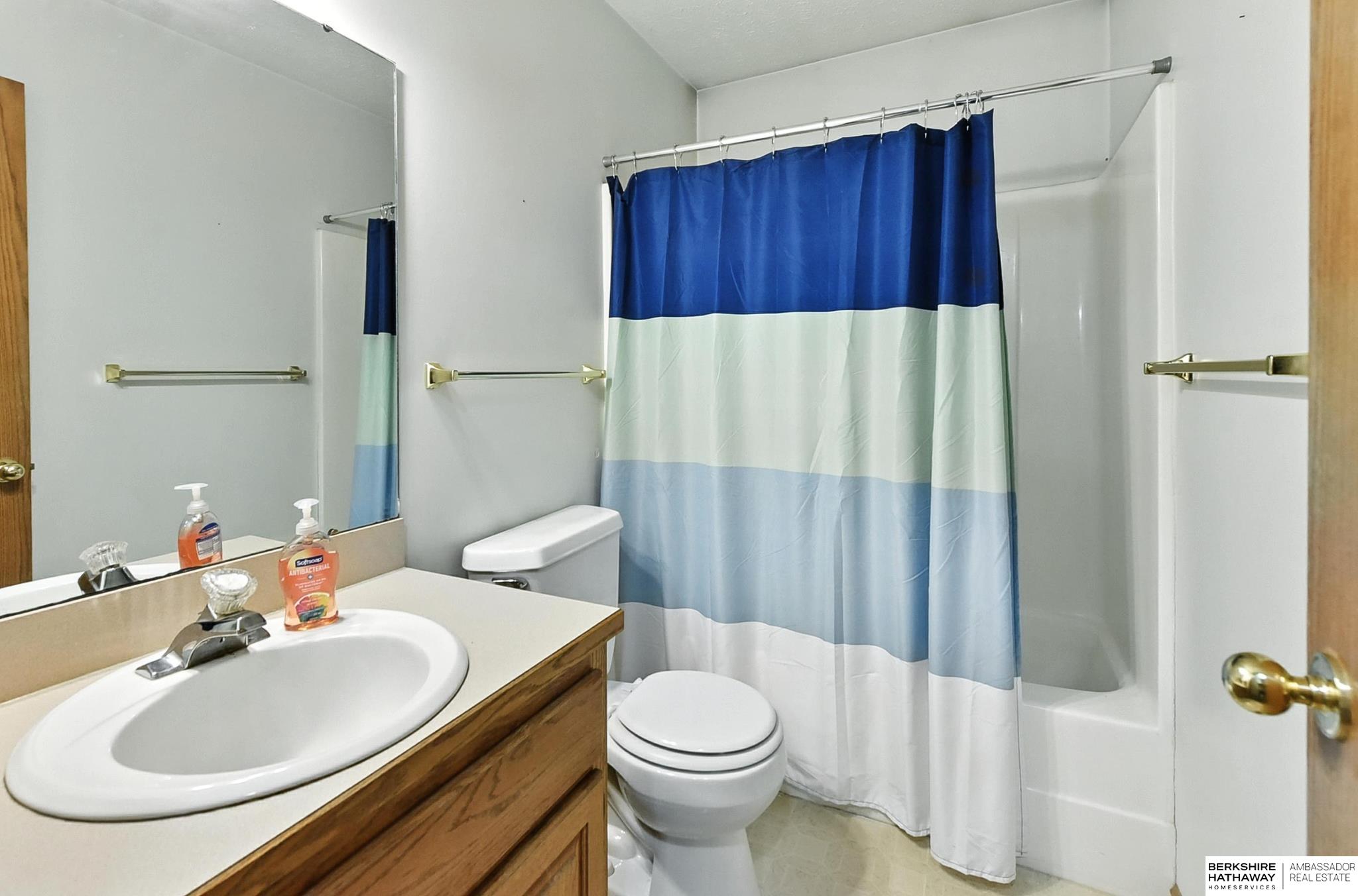 768 N Day Drive, Fremont, Nebraska image 20