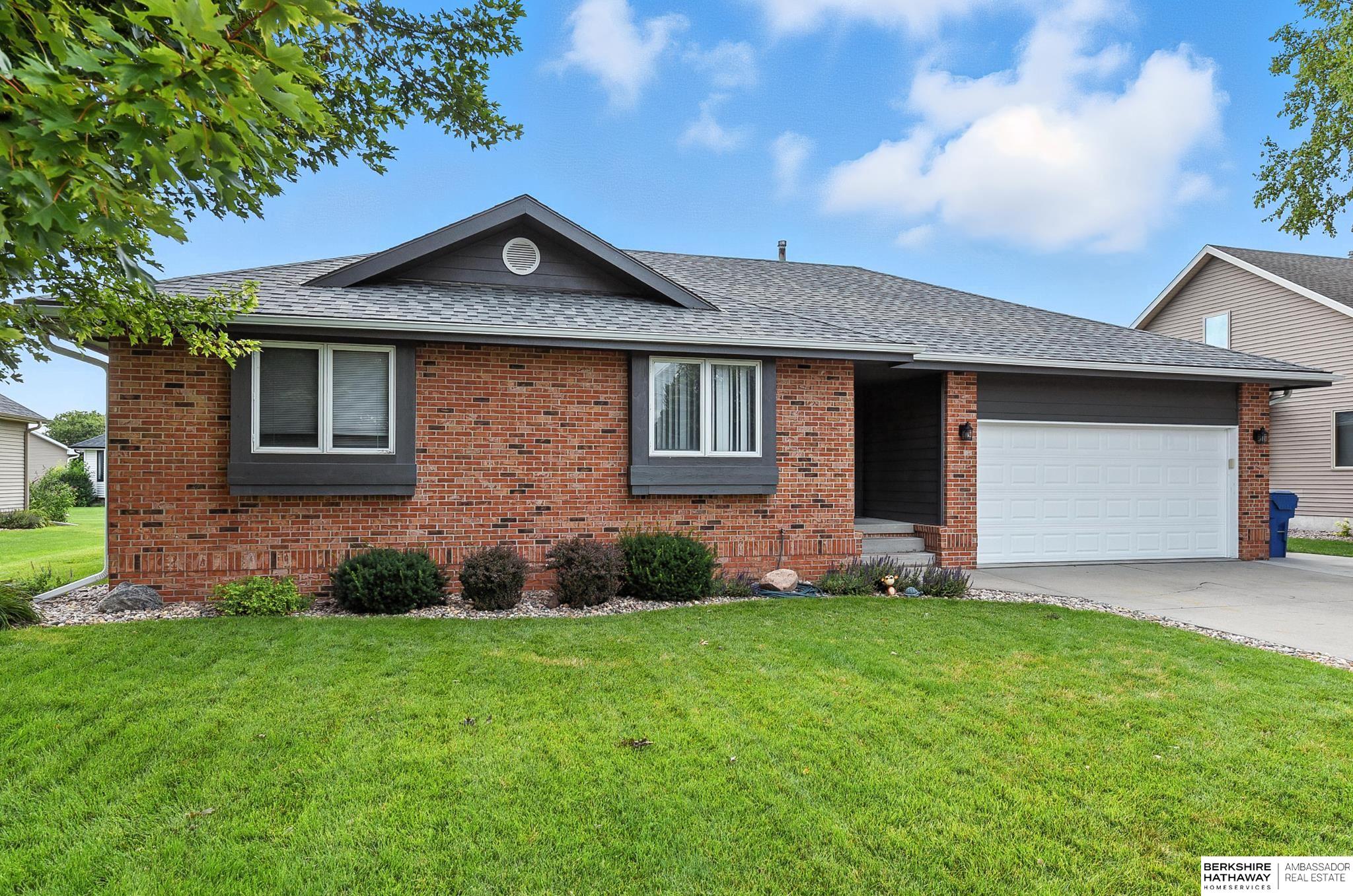 768 N Day Drive, Fremont, Nebraska image 3