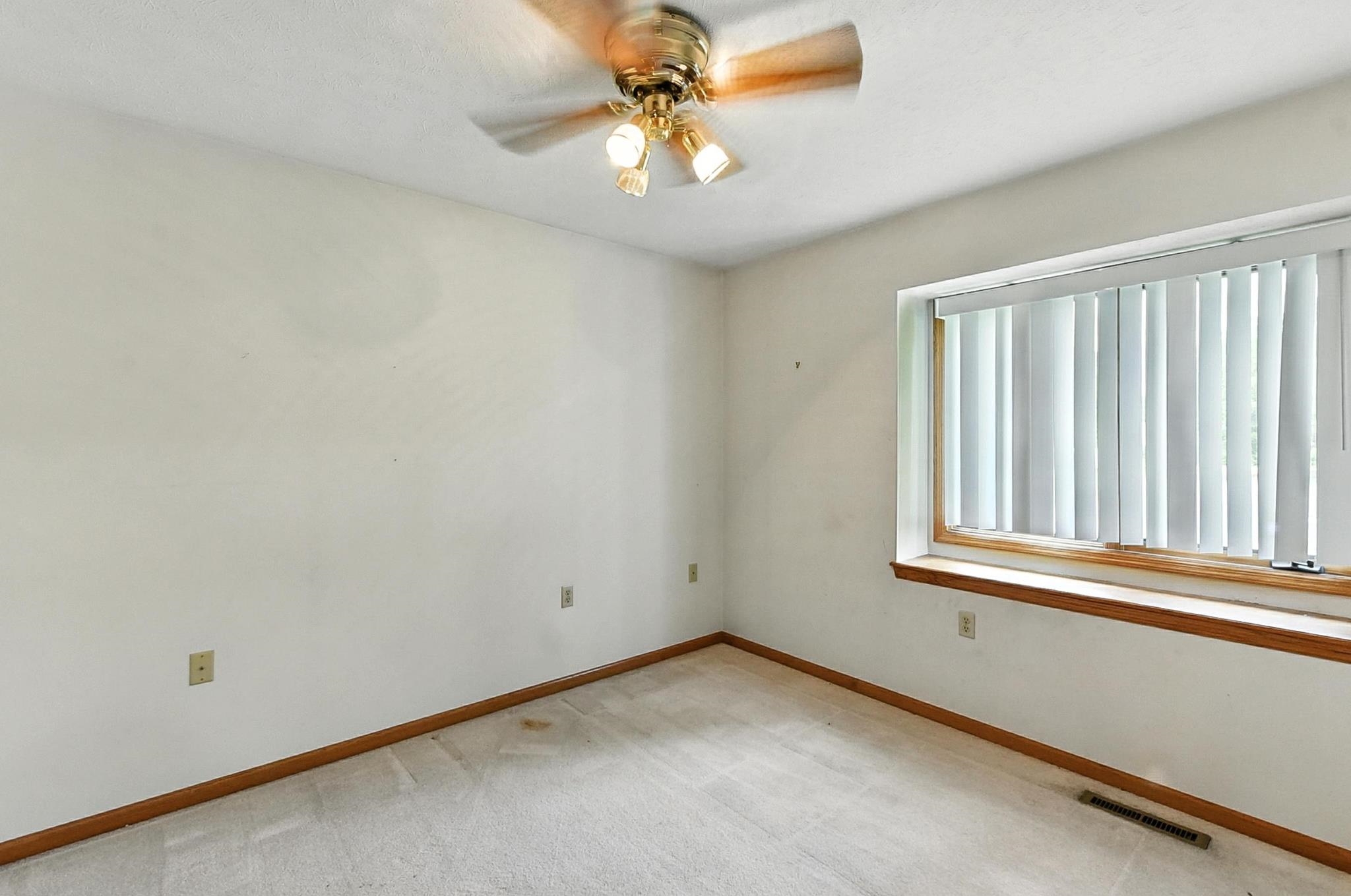 768 N Day Drive, Fremont, Nebraska image 21