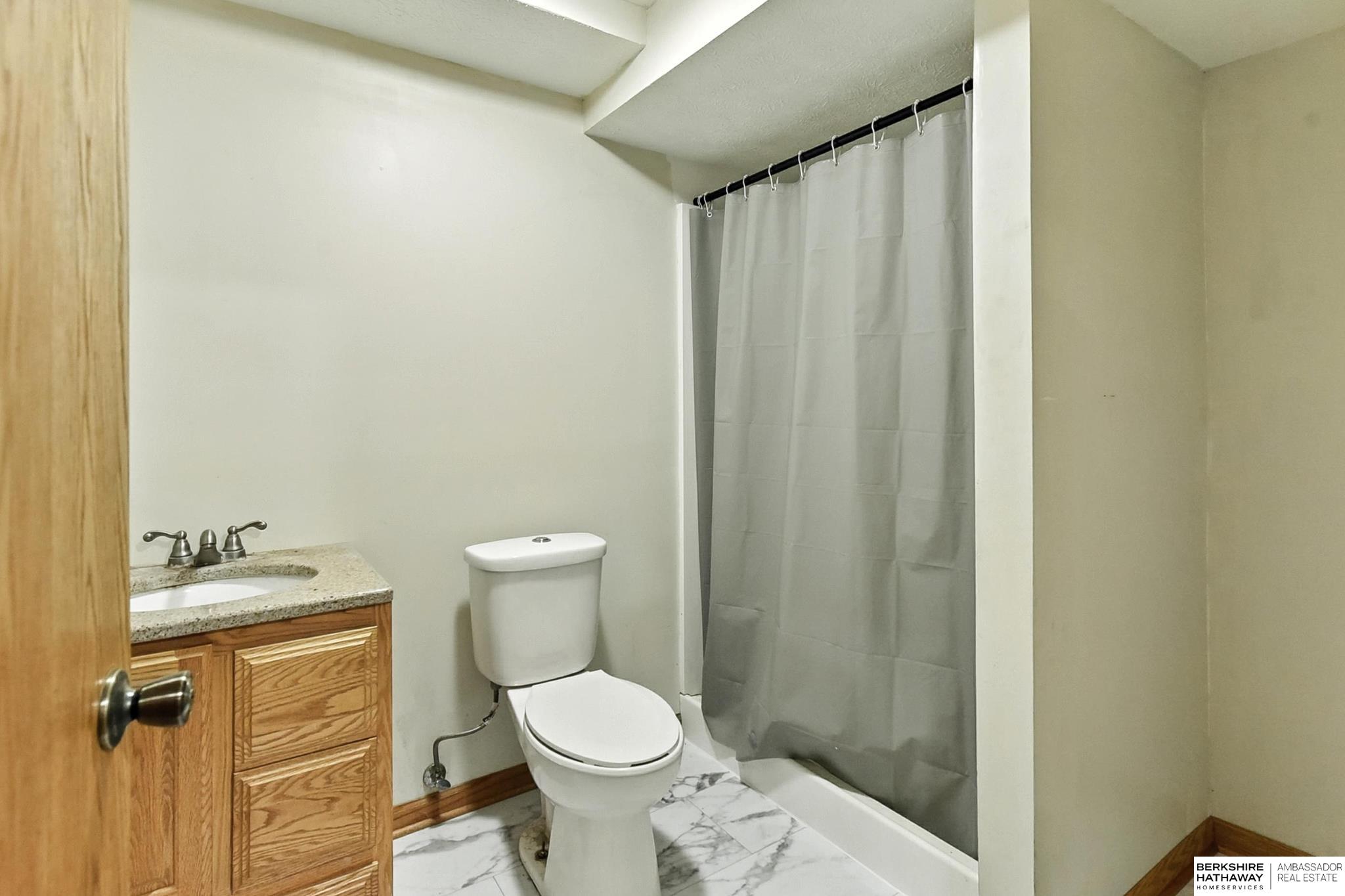 768 N Day Drive, Fremont, Nebraska image 27