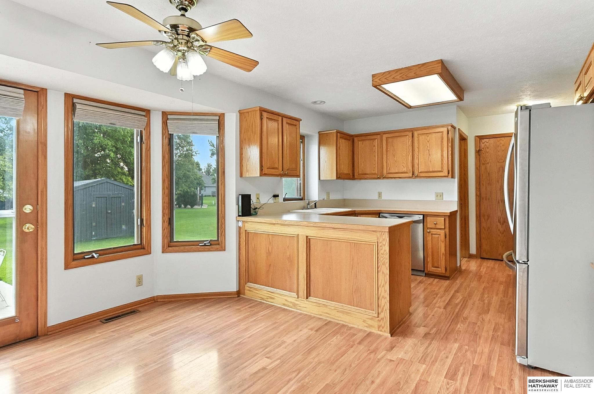 768 N Day Drive, Fremont, Nebraska image 10