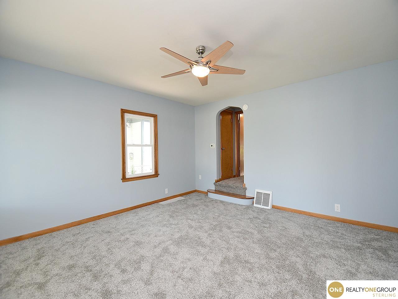 315 S Gates Street, Oakland, Iowa image 3
