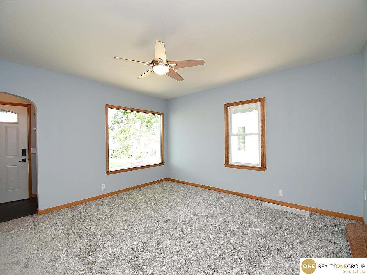 315 S Gates Street, Oakland, Iowa image 4