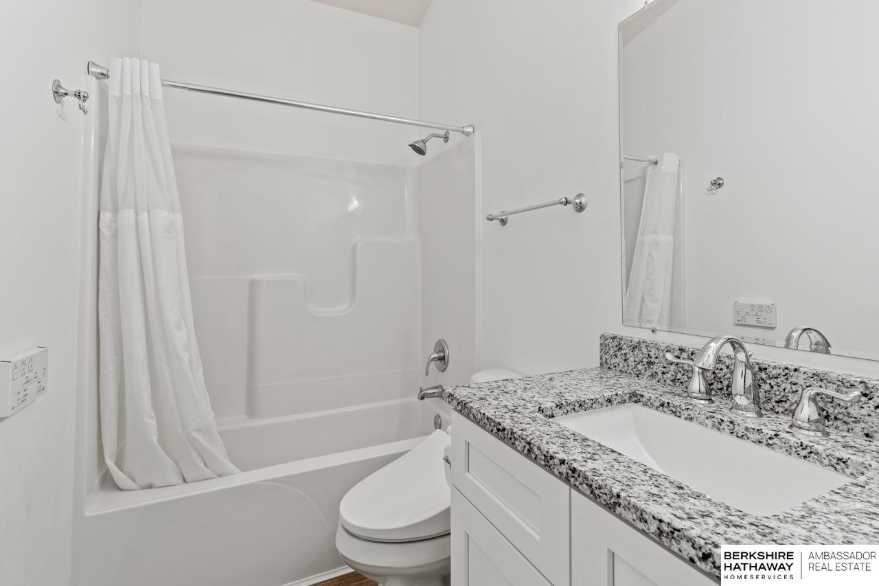 7402 S 53 Street, Bellevue, Nebraska image 13