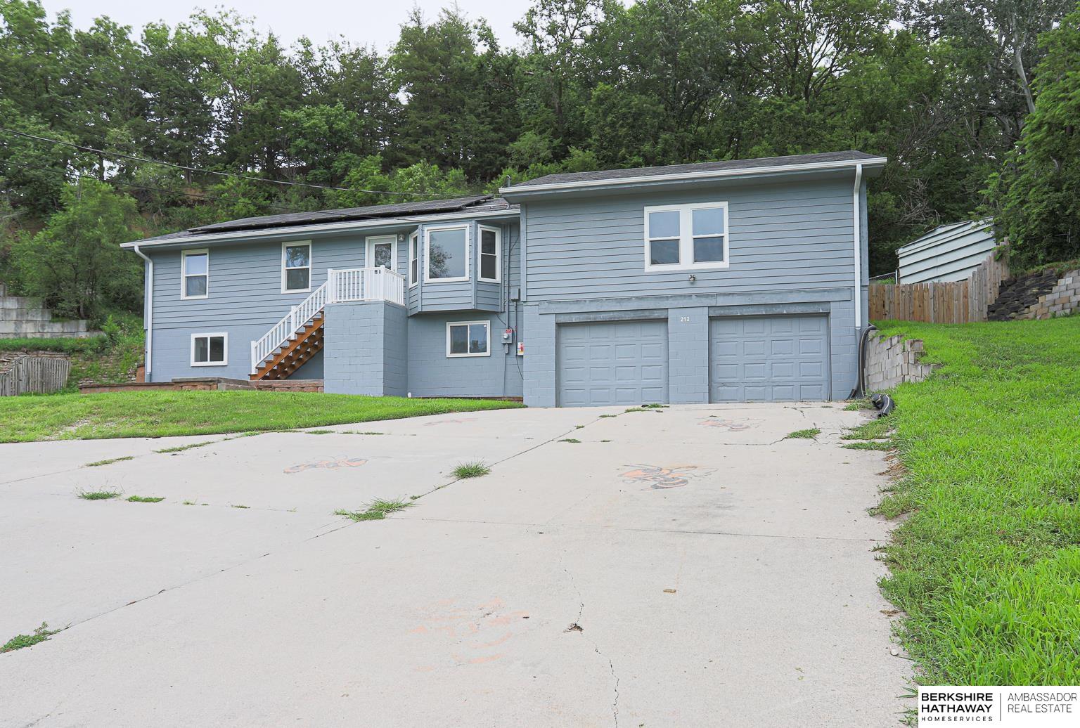 212 E Welch Street, Crescent, Iowa image 1