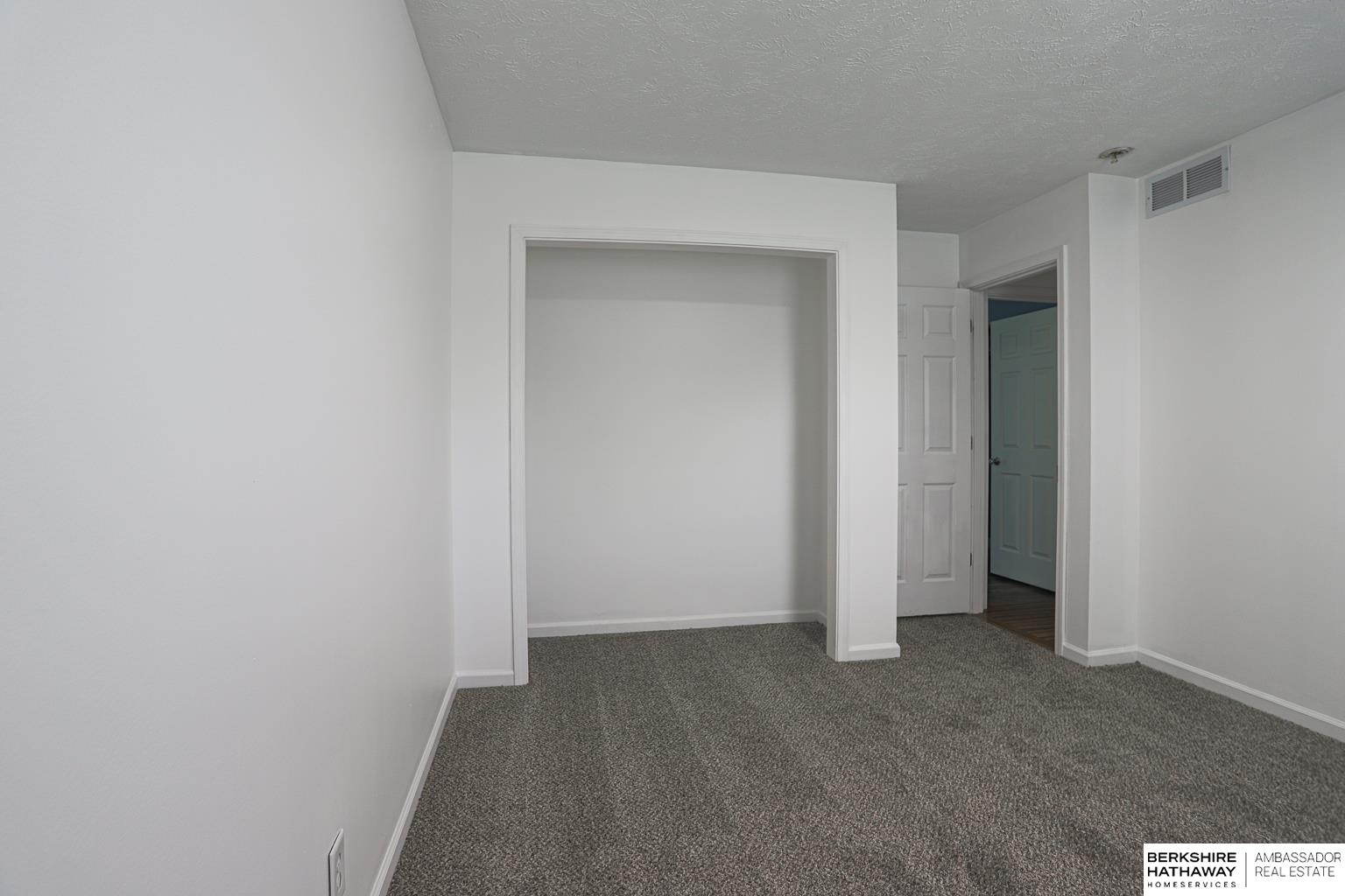212 E Welch Street, Crescent, Iowa image 15