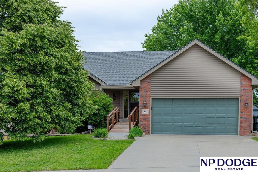 611 Diamond Lane, Papillion, Nebraska image 3