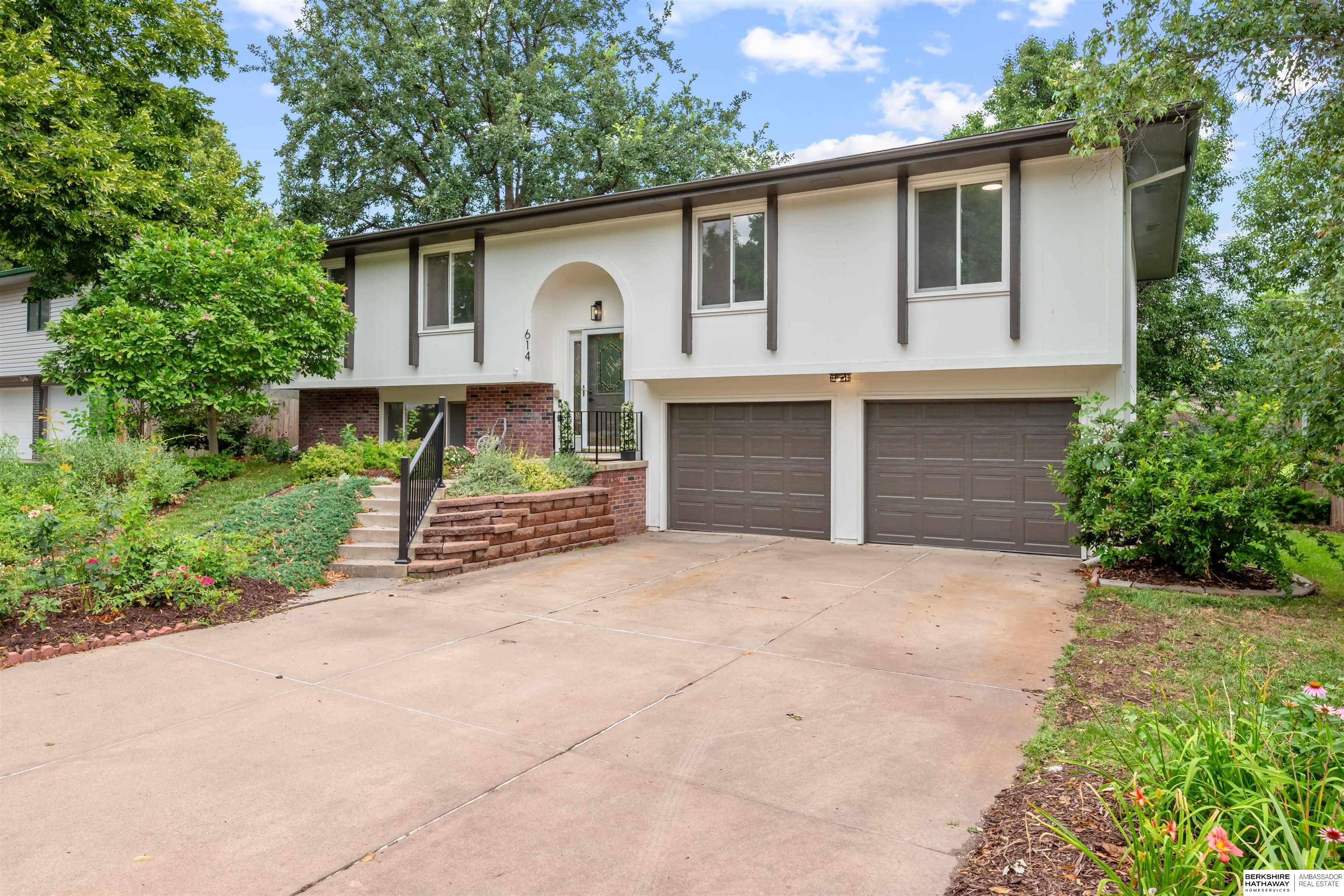 614 Shannon Road, Papillion, Nebraska image 1