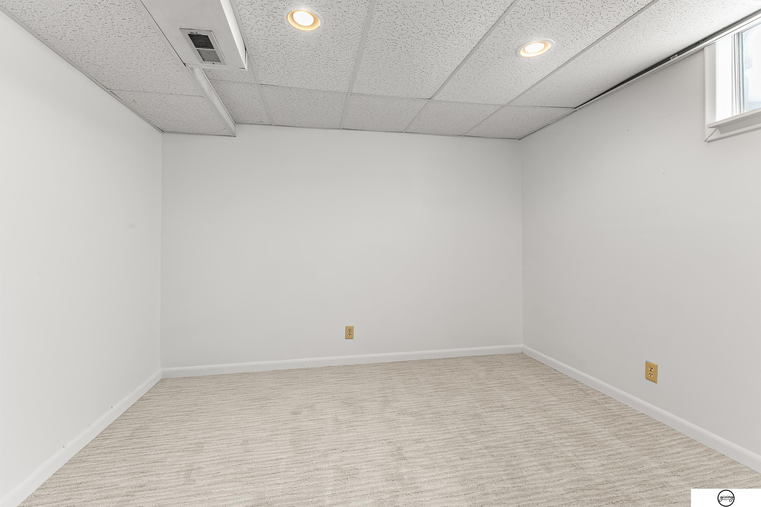 1951 Montclair Drive, Lincoln, Nebraska image 21
