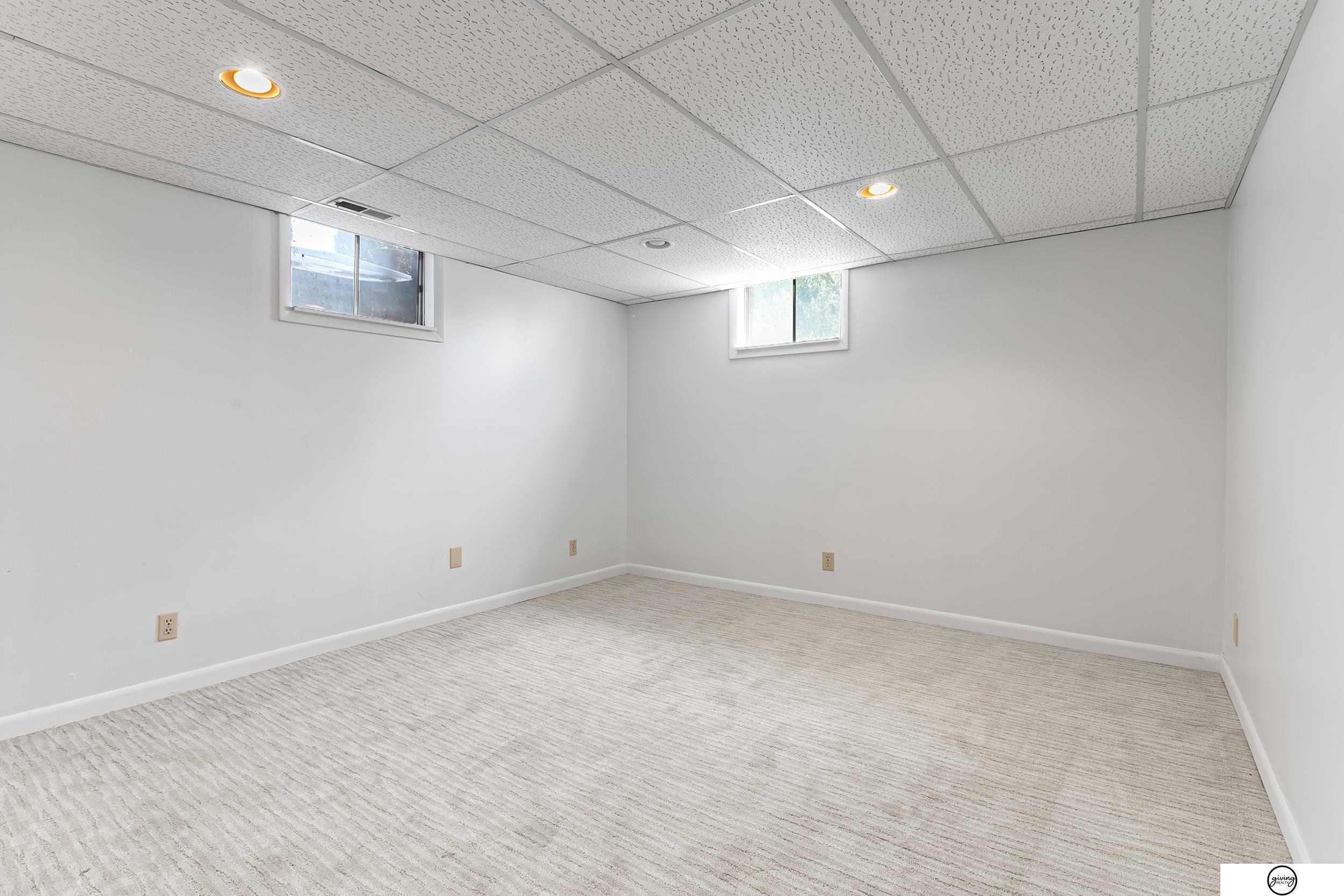 1951 Montclair Drive, Lincoln, Nebraska image 23