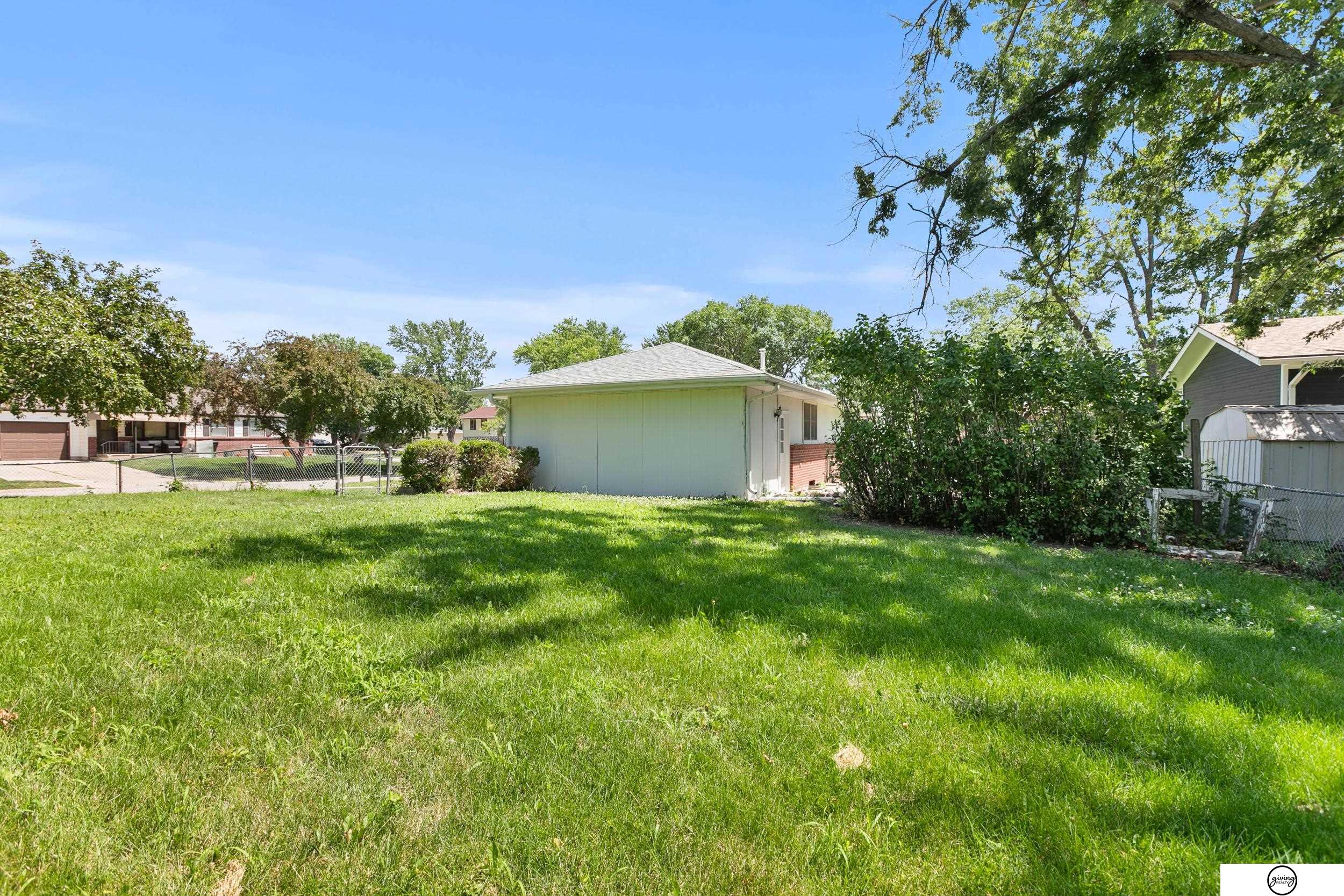 1951 Montclair Drive, Lincoln, Nebraska image 29