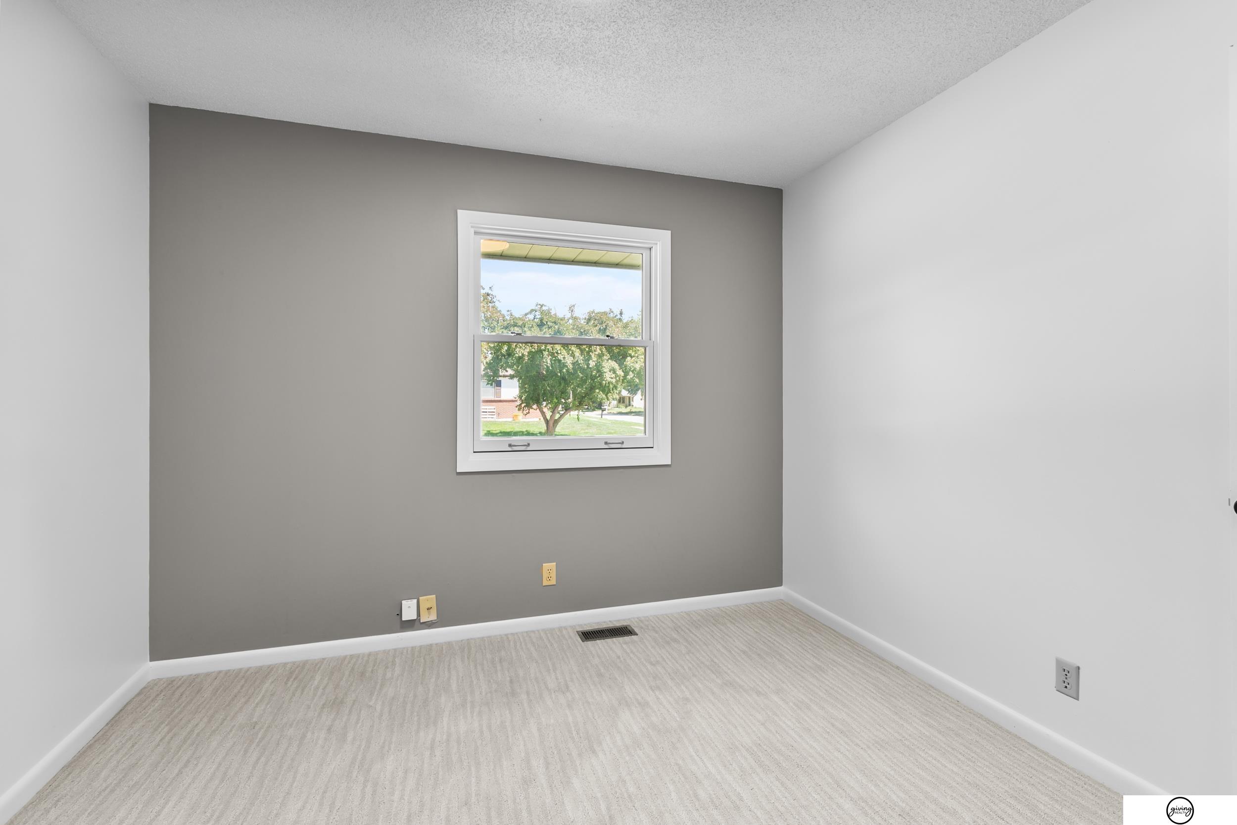 1951 Montclair Drive, Lincoln, Nebraska image 10