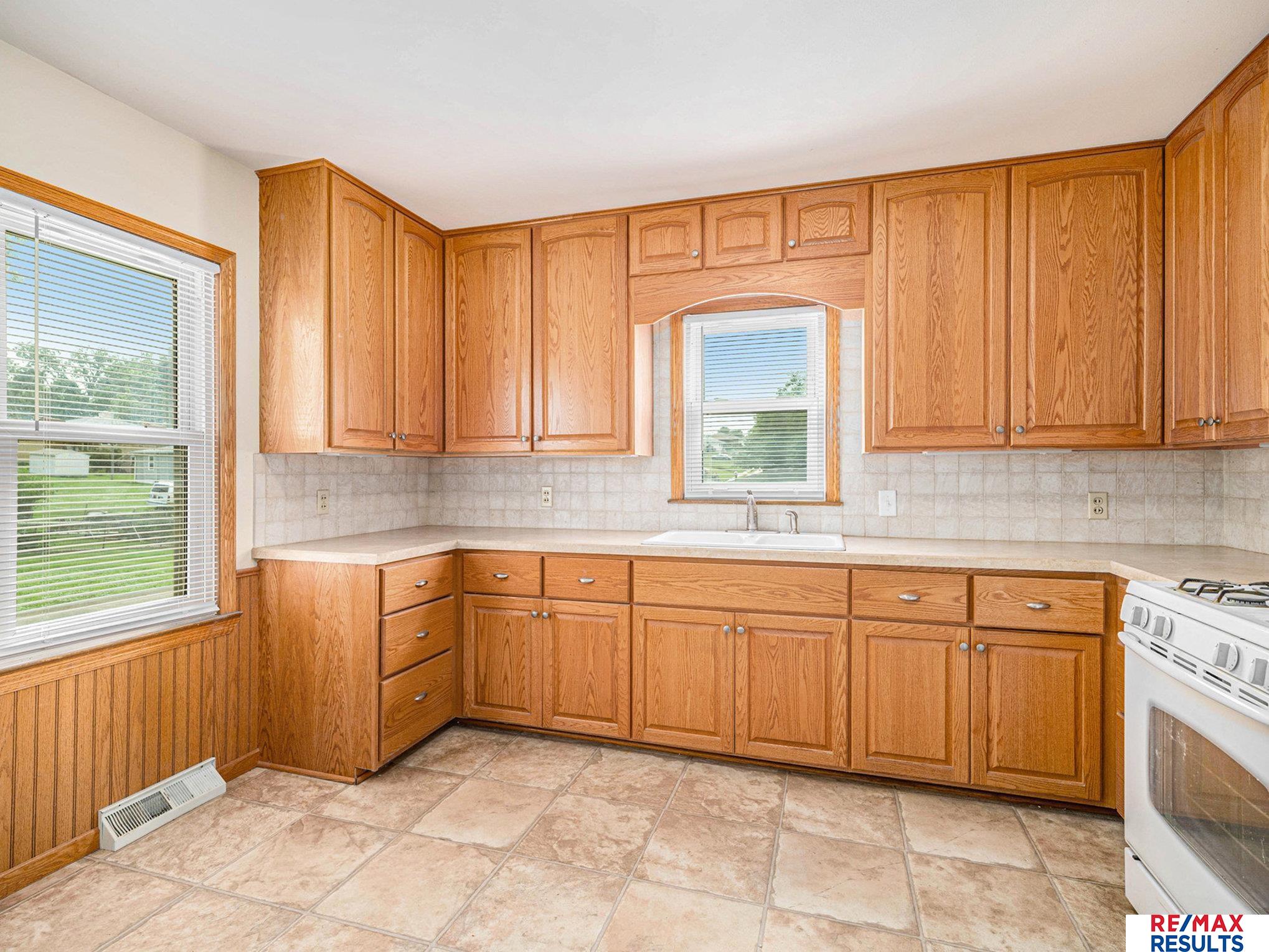 4004 S 39th Street, Omaha, Nebraska image 8