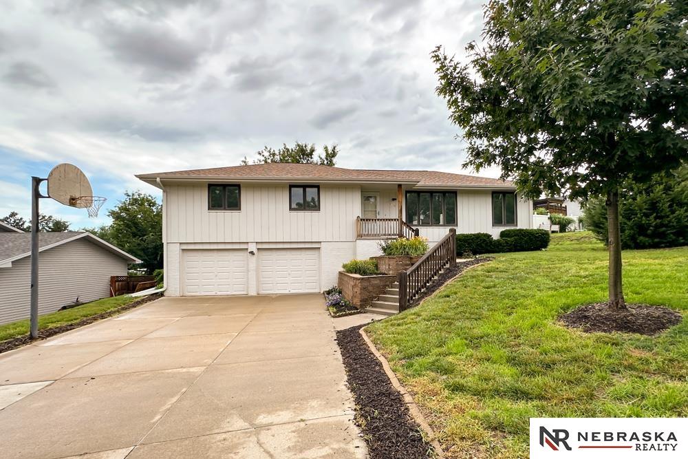 11516 Roanoke Boulevard, Omaha, Nebraska image 2