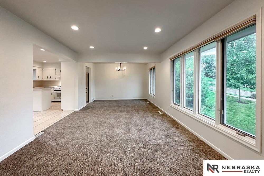 11516 Roanoke Boulevard, Omaha, Nebraska image 7