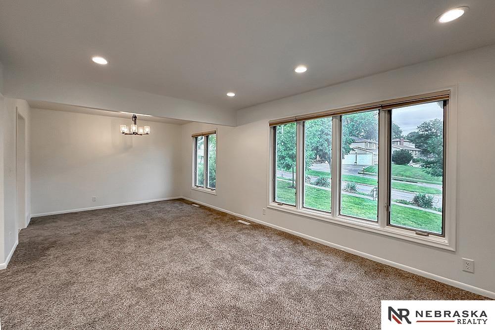 11516 Roanoke Boulevard, Omaha, Nebraska image 8