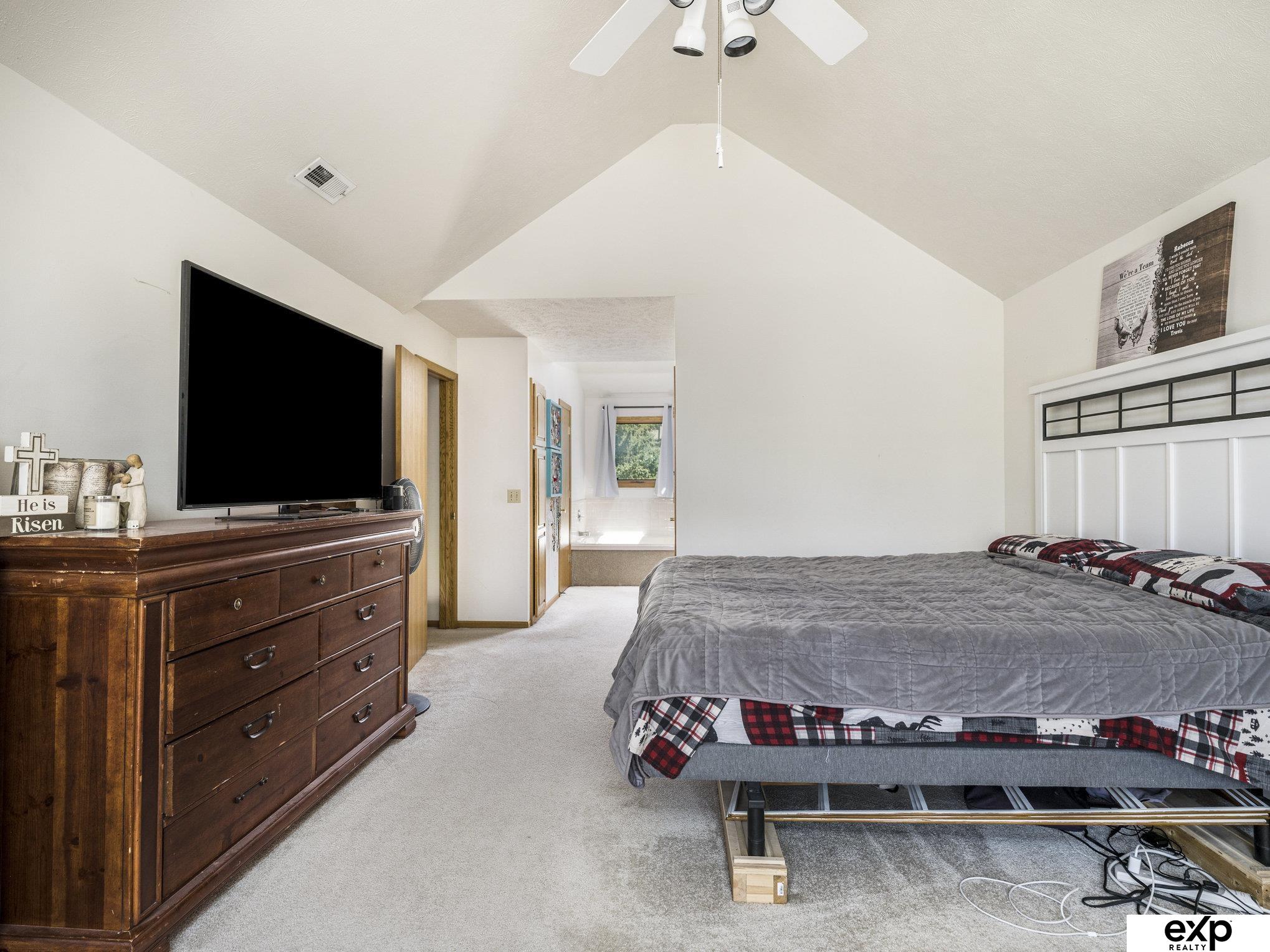 1010 Hogan Drive, Papillion, Nebraska image 15