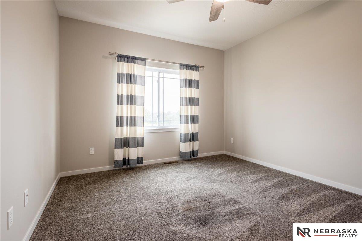 9767 Napa Ridge Drive, Lincoln, Nebraska image 20
