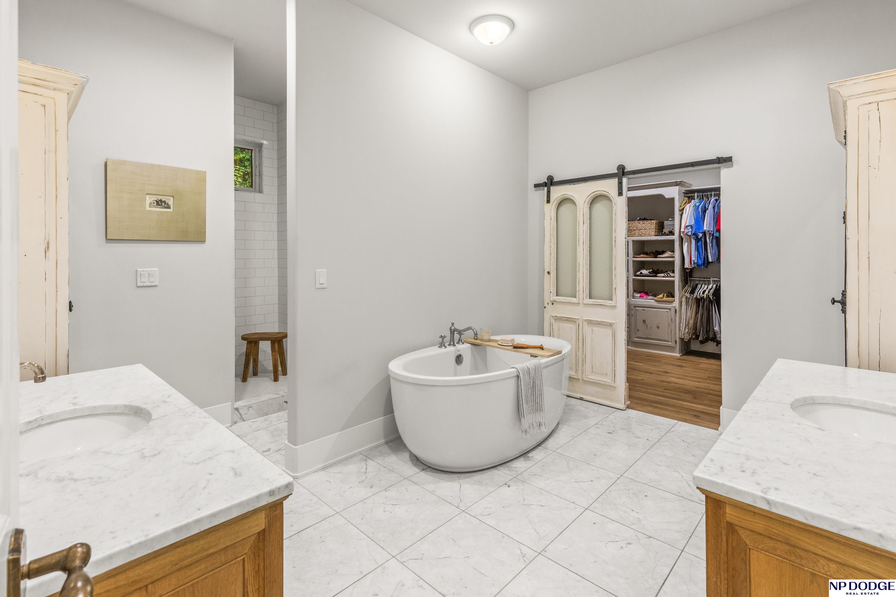 6731 Davenport Street, Omaha, Nebraska image 39