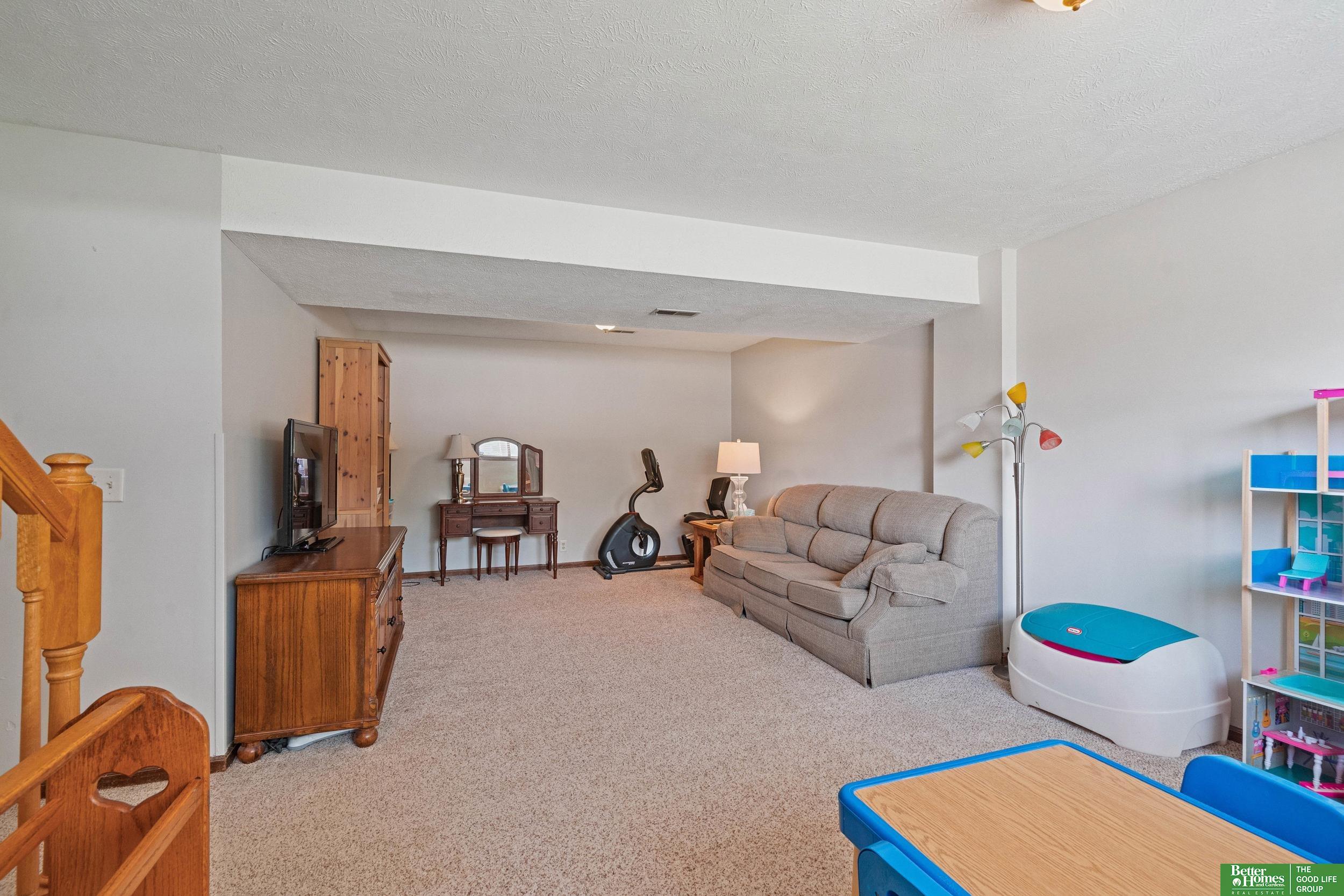 420 Chestnut Street, Springfield, Nebraska image 21