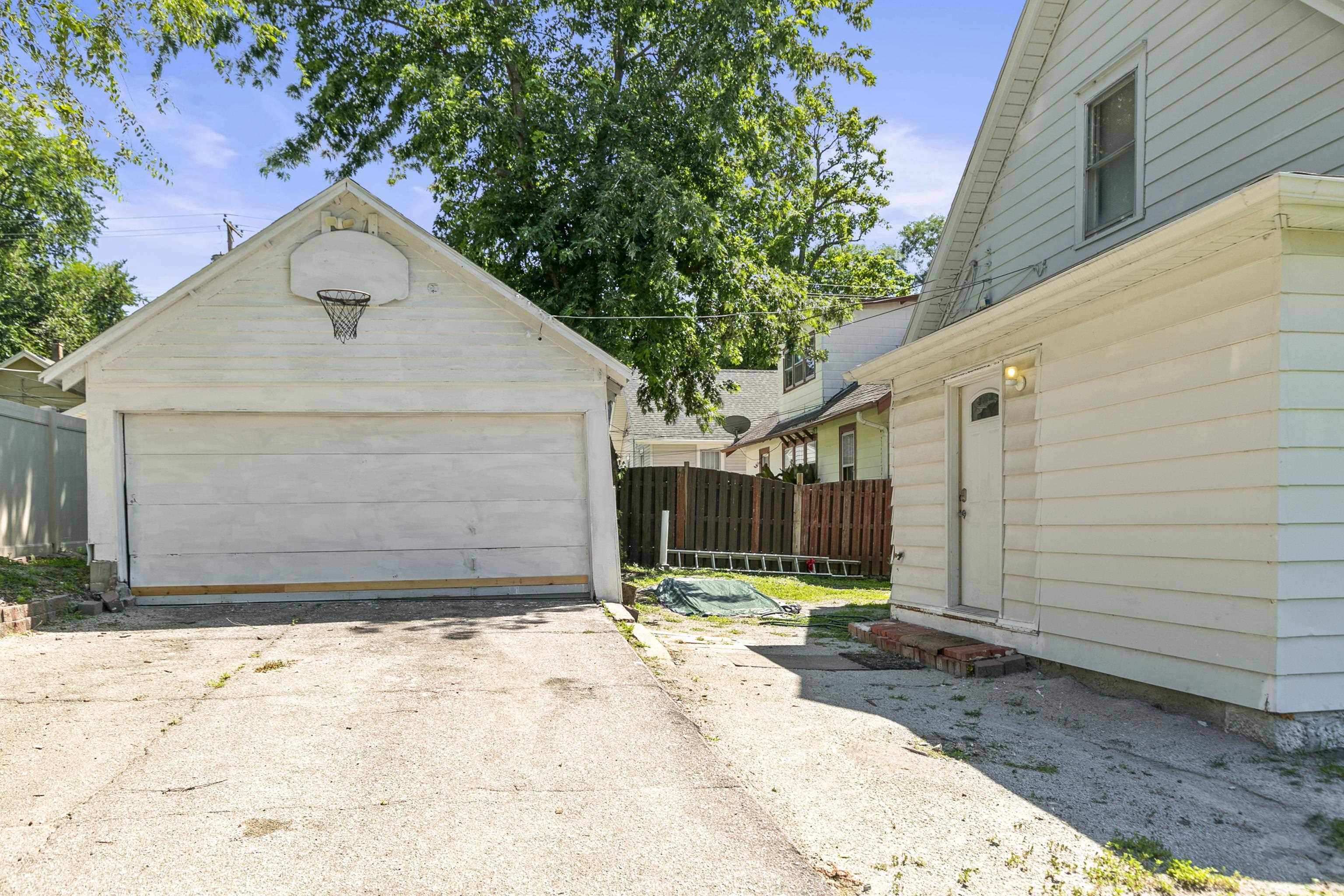 1005 S 48th Street, Omaha, Nebraska image 32