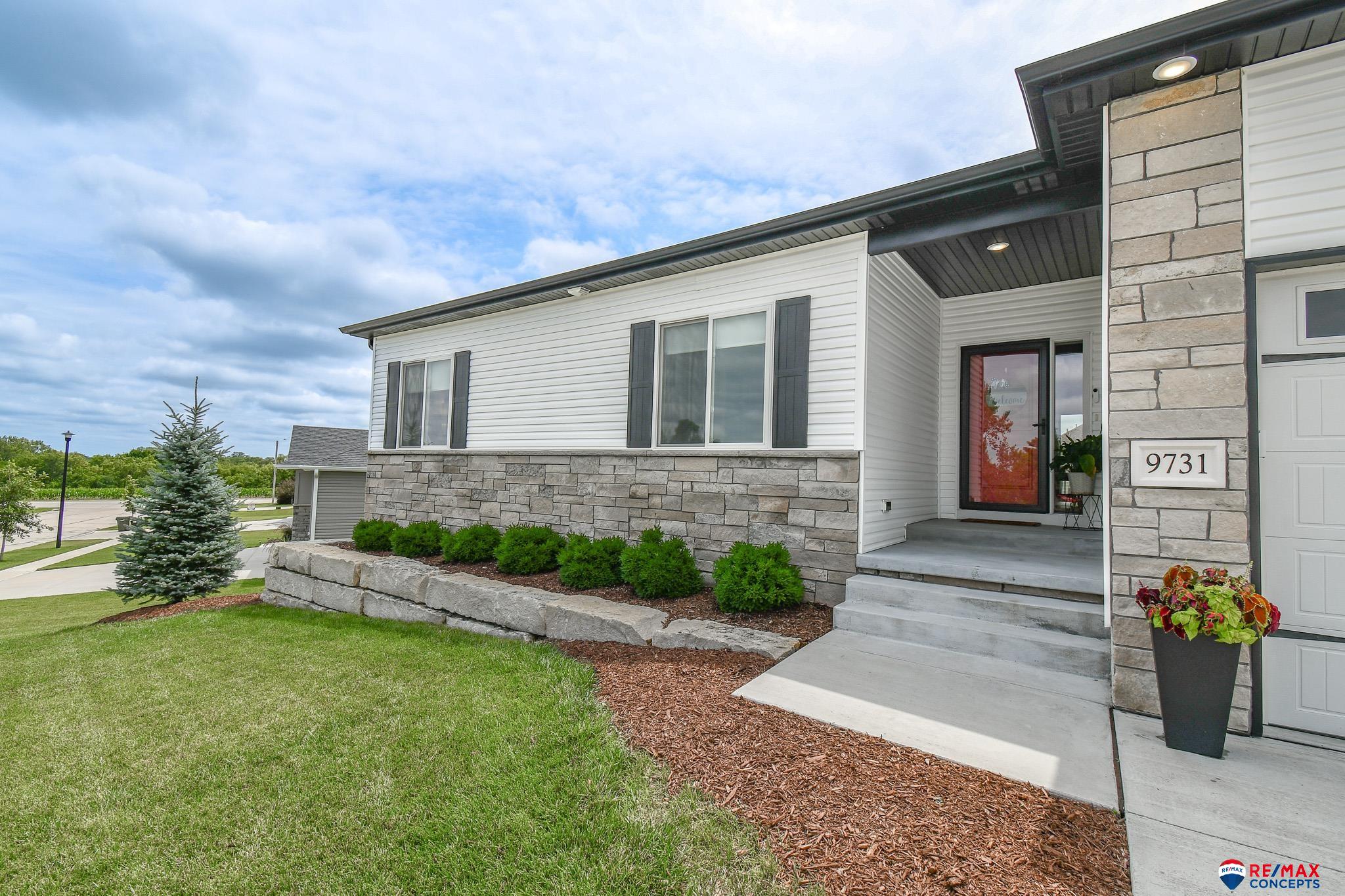 9731 Napa Ridge Drive, Lincoln, Nebraska image 2