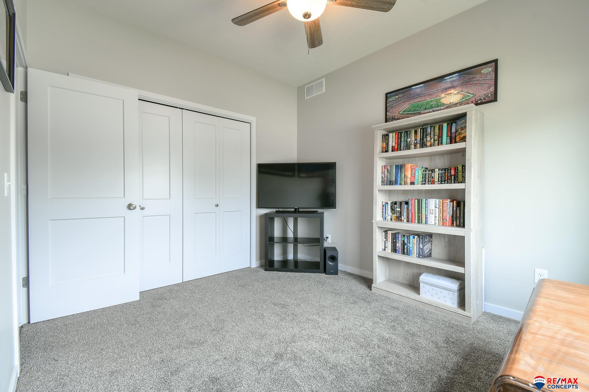 9731 Napa Ridge Drive, Lincoln, Nebraska image 24