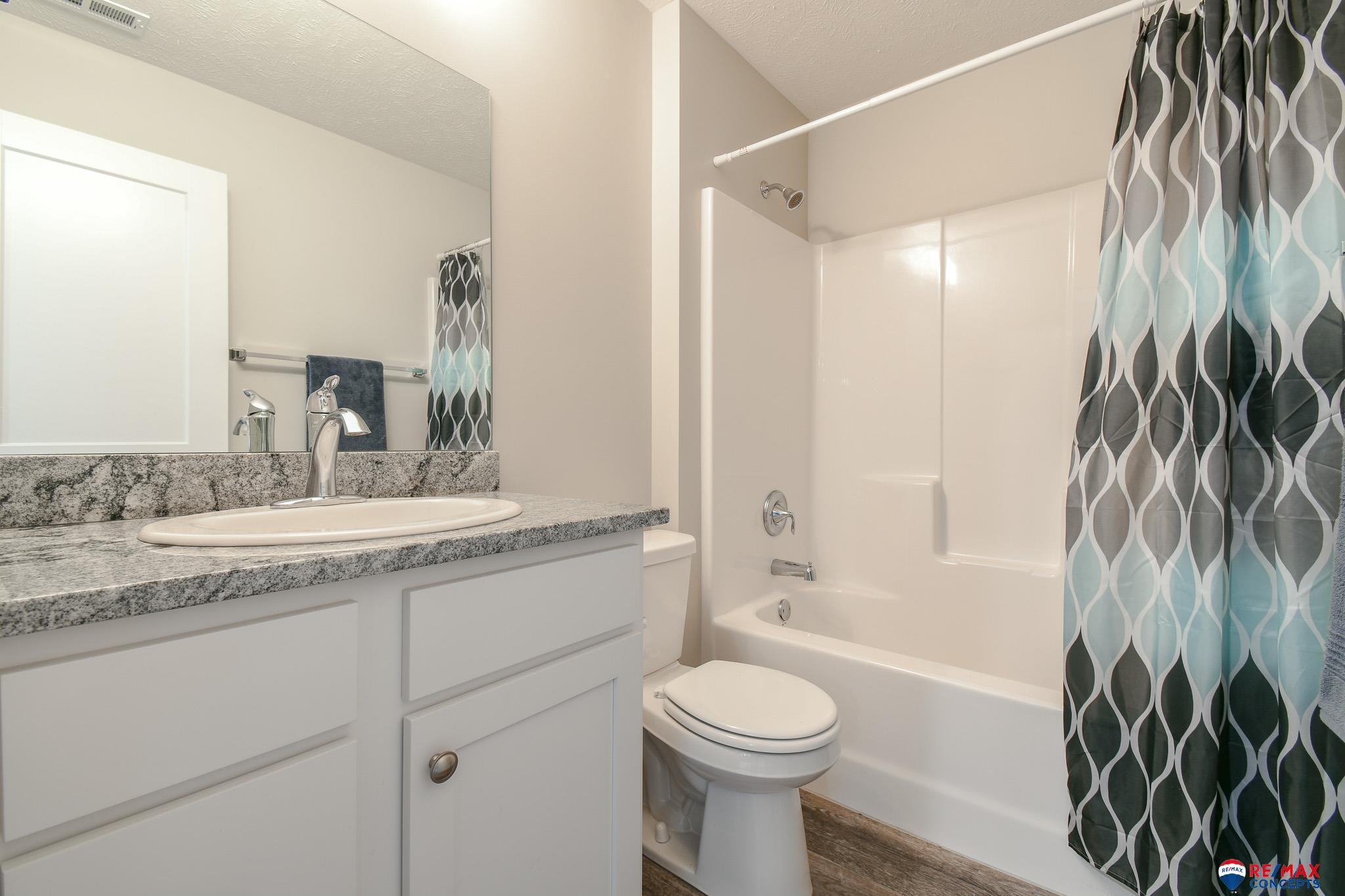 9731 Napa Ridge Drive, Lincoln, Nebraska image 34
