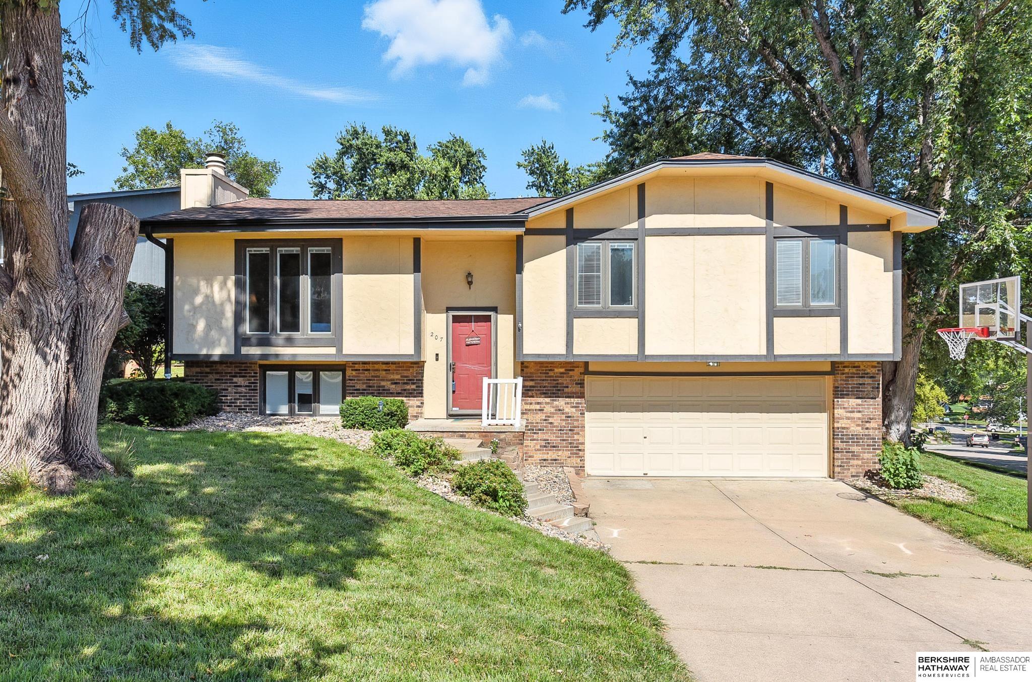 207 N 153 Circle, Omaha, Nebraska image 1