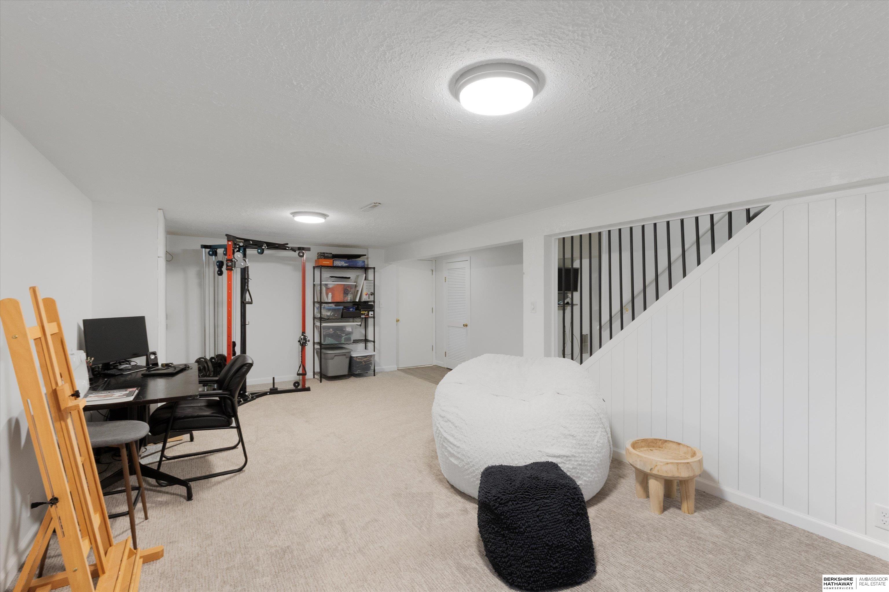 8804 Spaulding Circle, Omaha, Nebraska image 17