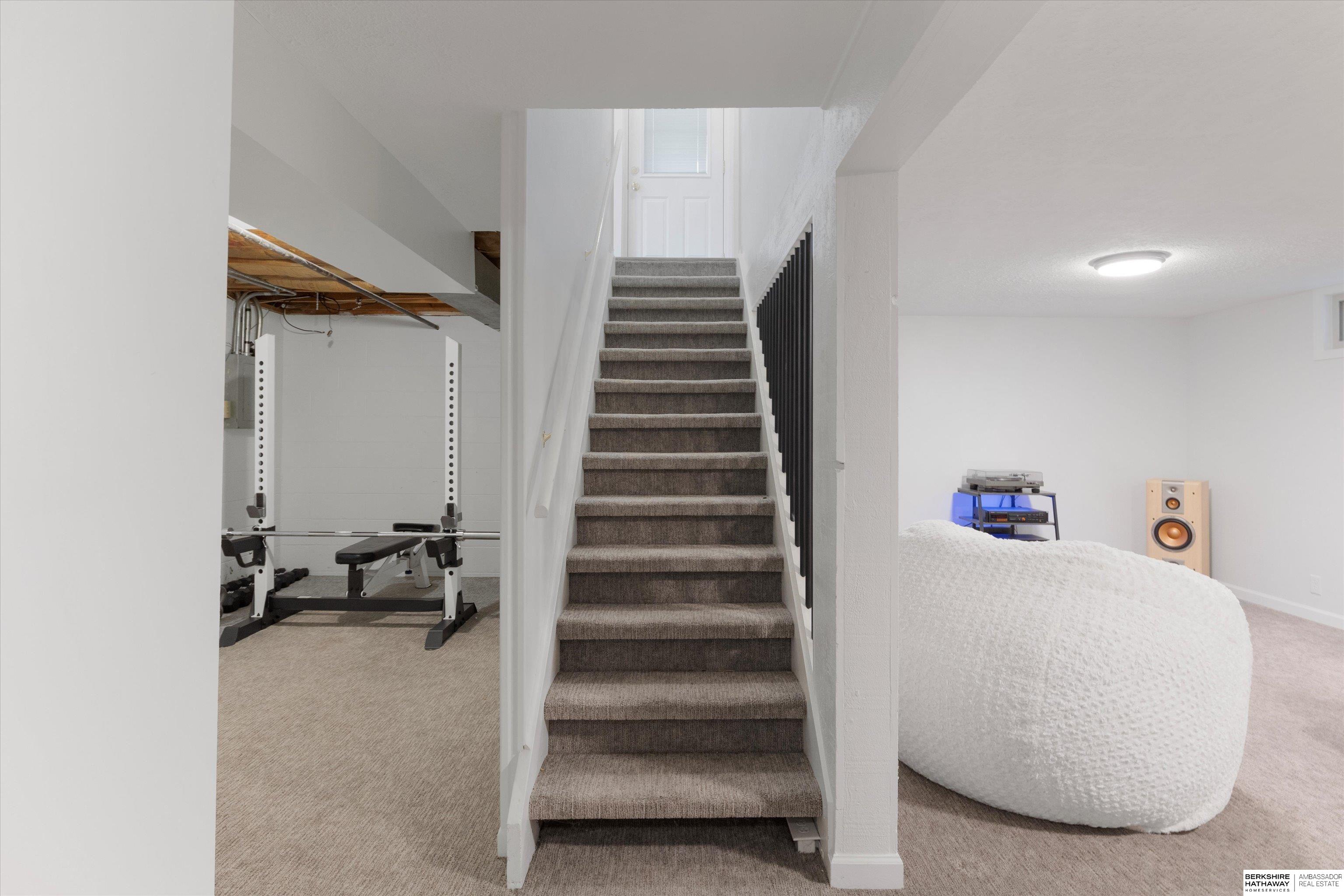 8804 Spaulding Circle, Omaha, Nebraska image 19