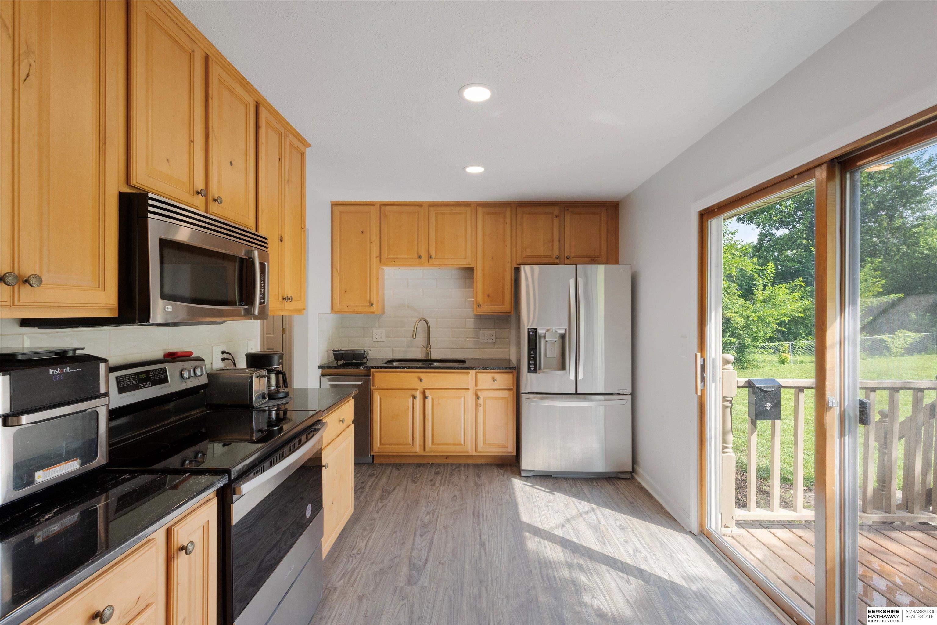 8804 Spaulding Circle, Omaha, Nebraska image 6
