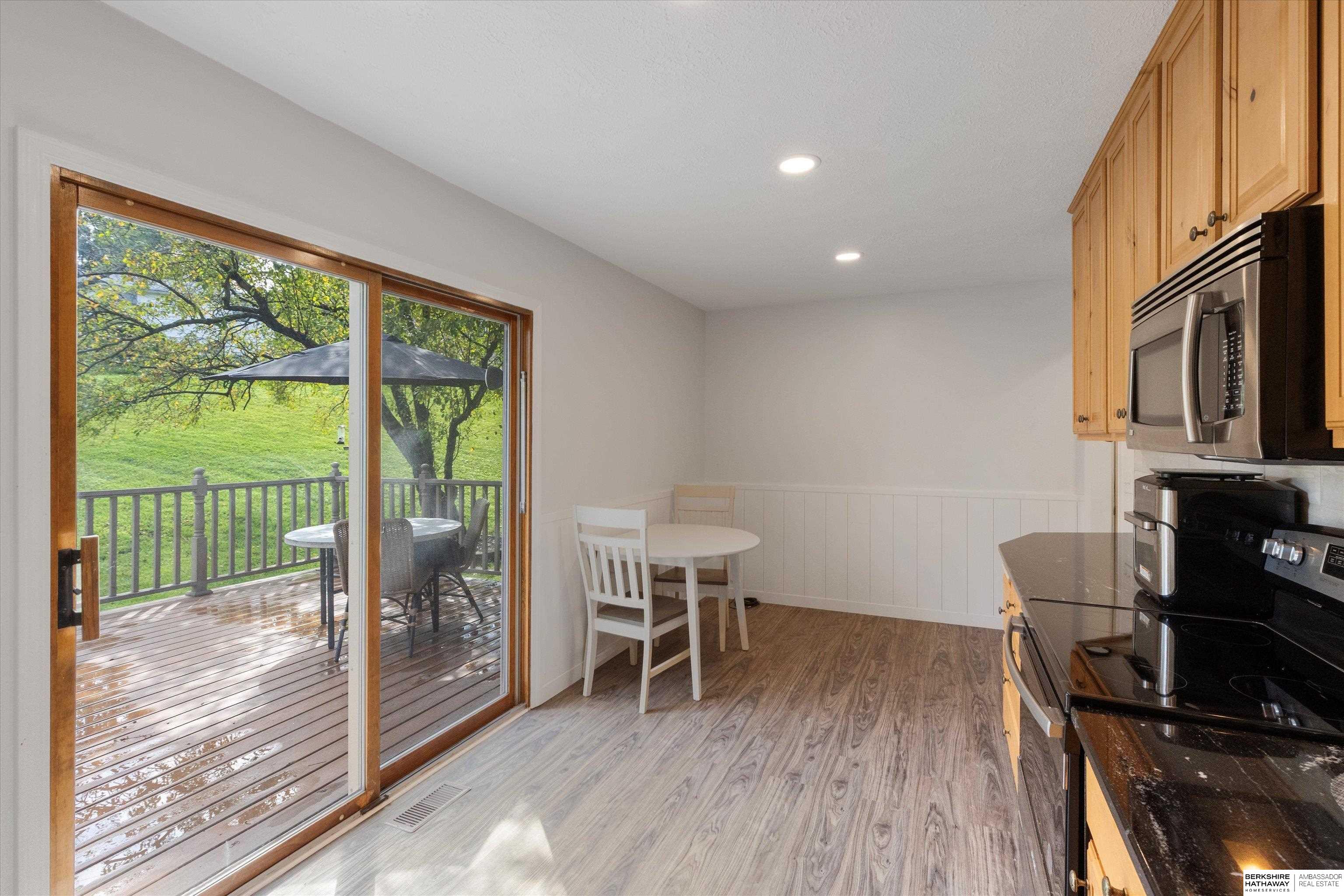 8804 Spaulding Circle, Omaha, Nebraska image 8