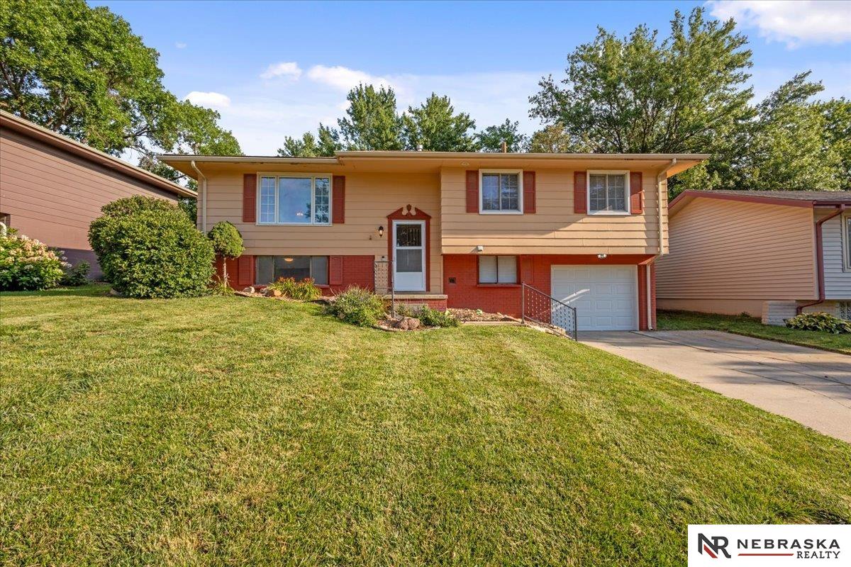 13924 Jefferson Circle, Omaha