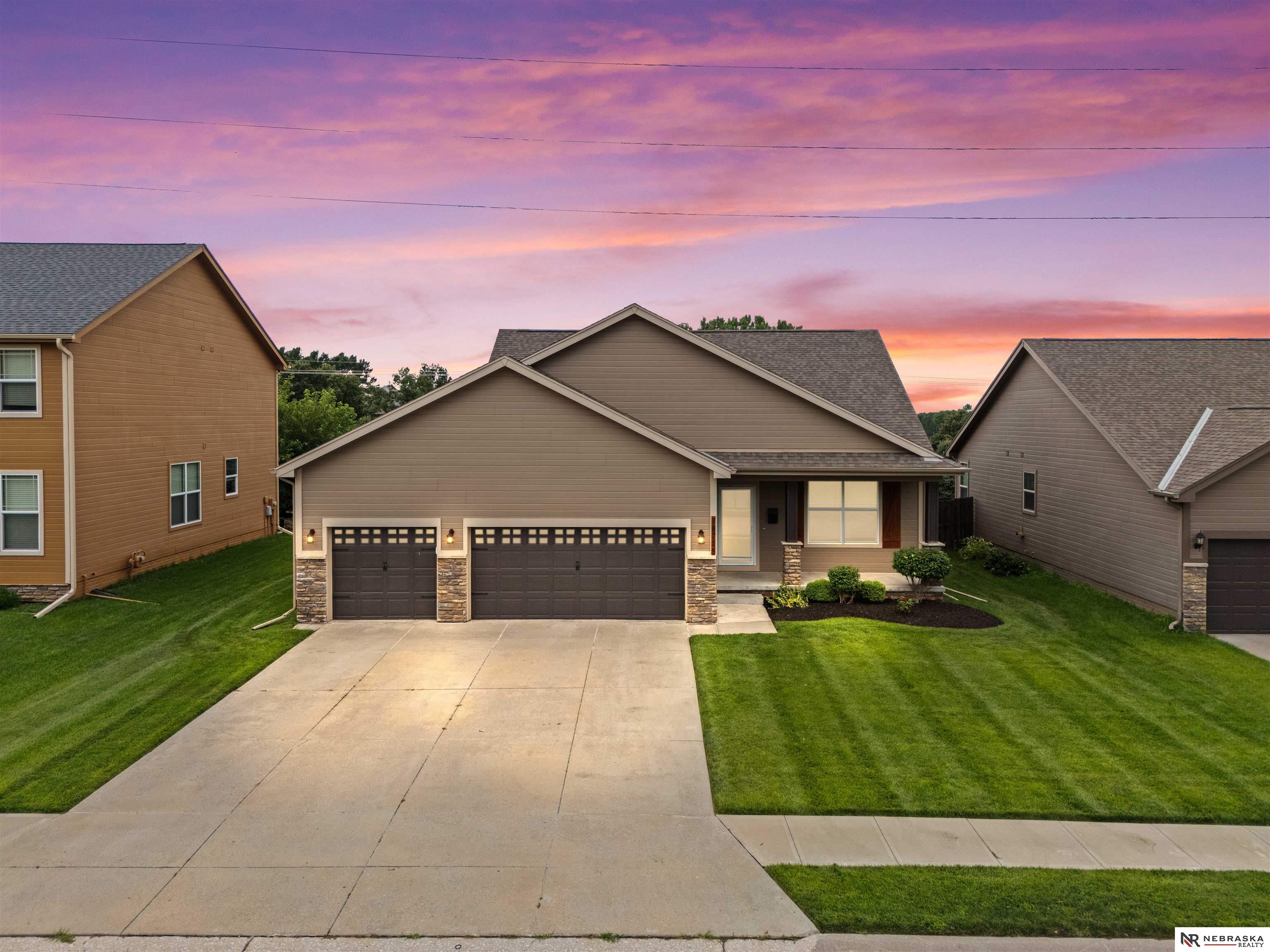 18715 Mason Street, Elkhorn