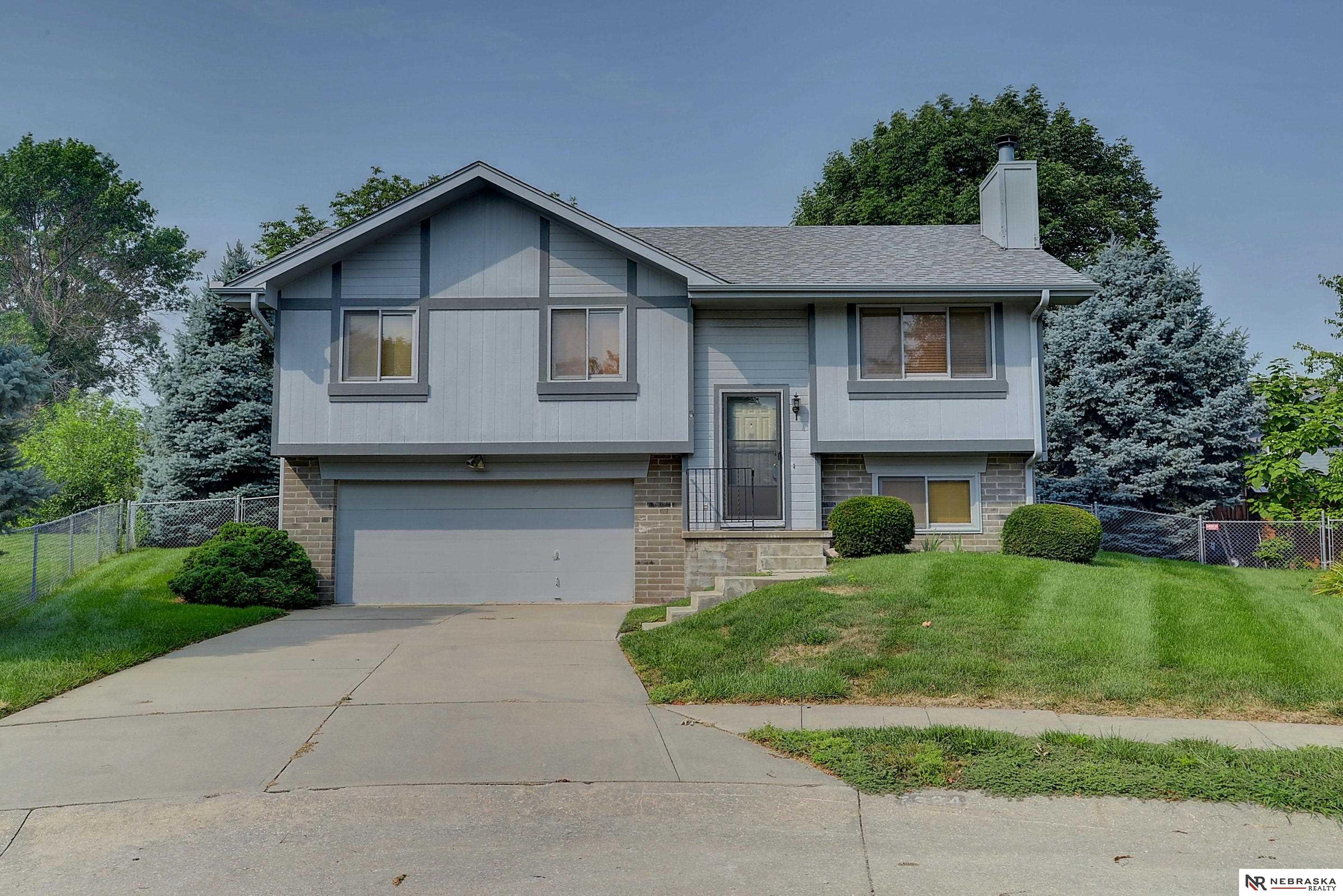 7924 Rock Creek Circle, Omaha