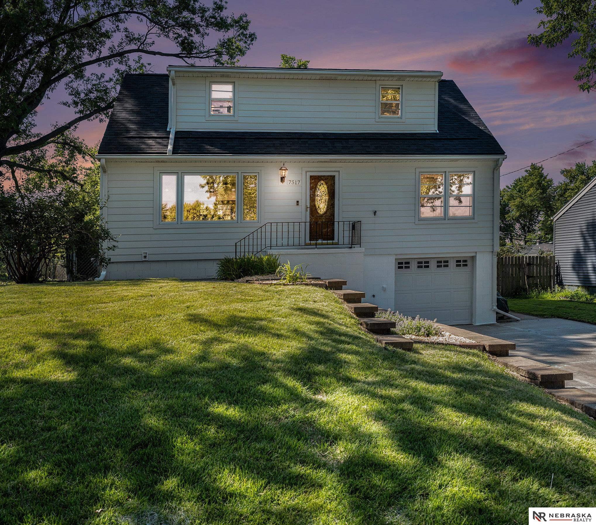 7517 Grover Street, Omaha