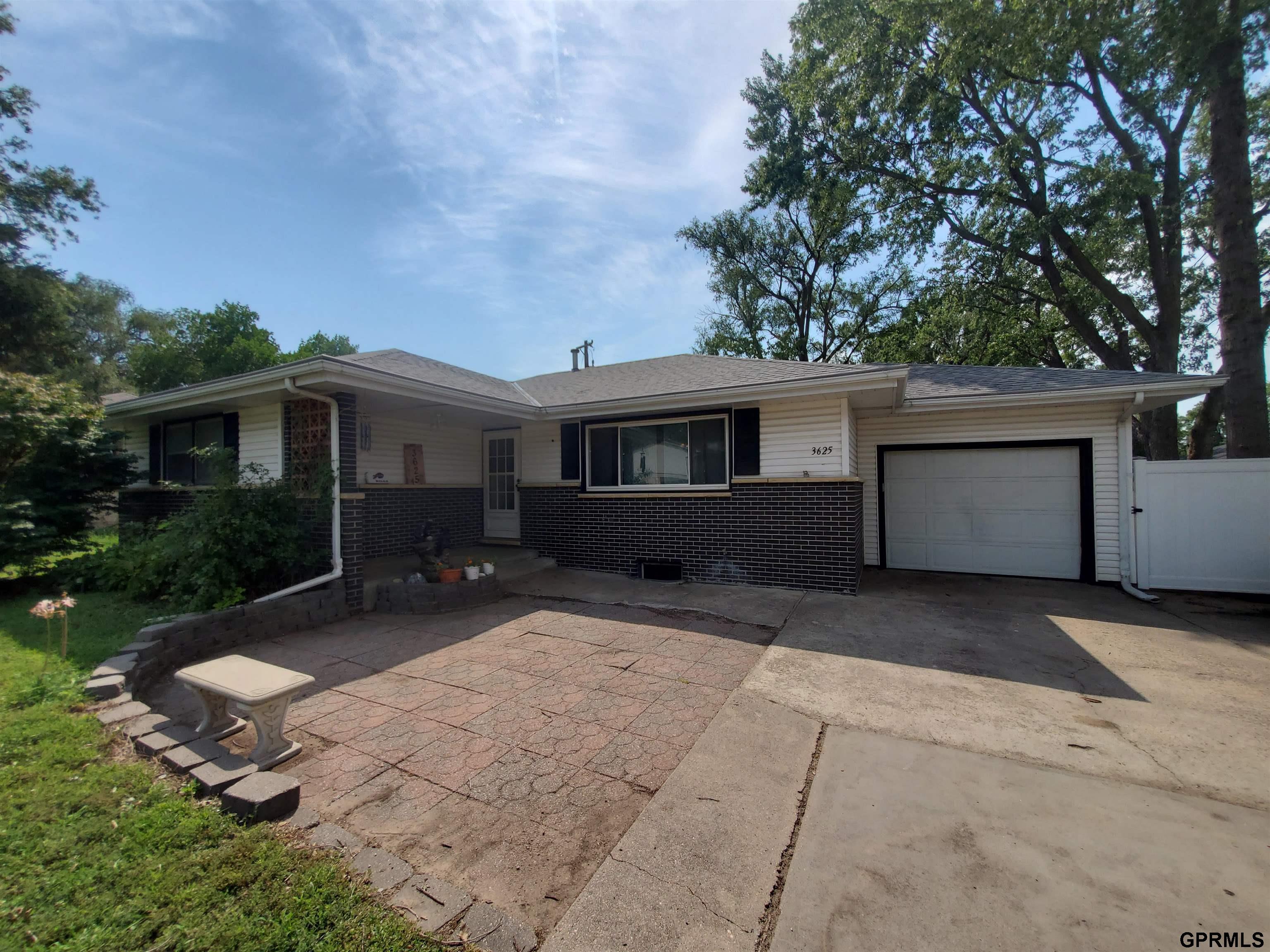 3625 N 70th Street, Lincoln