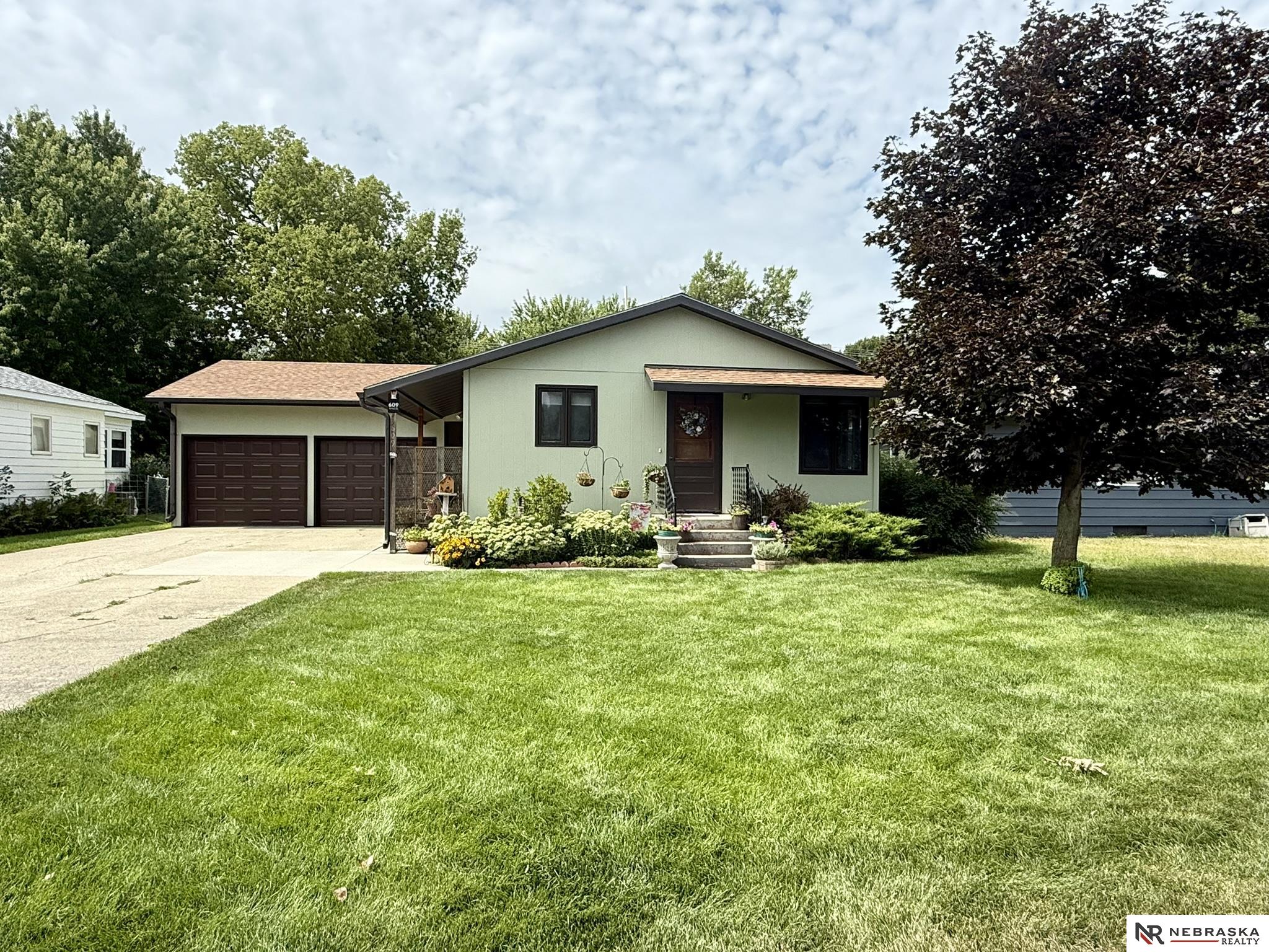609 N Hall Street, Valentine