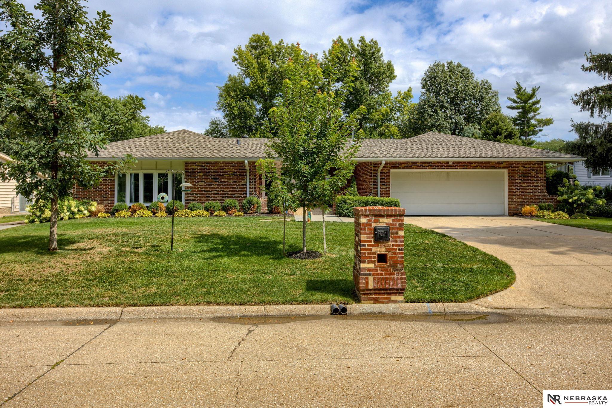 1937 S 111 Street, Omaha