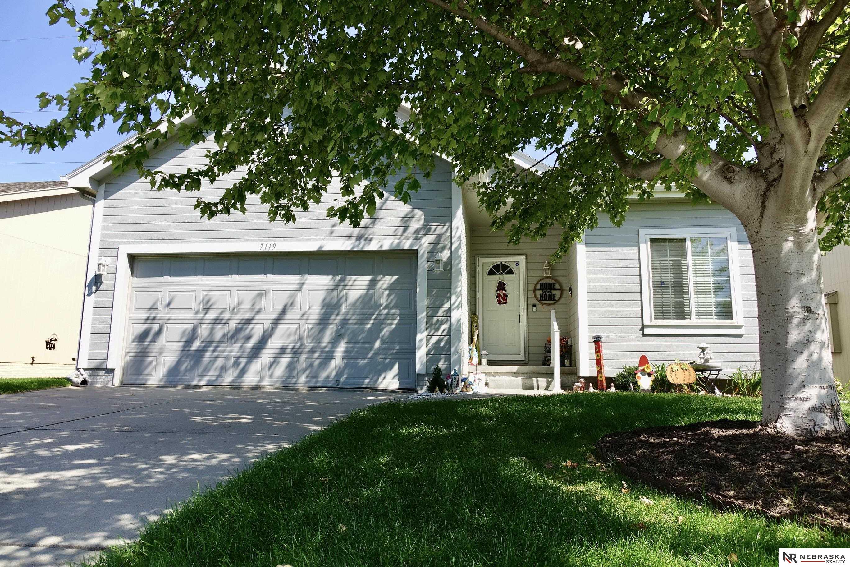 7119 S 180 Avenue, Omaha