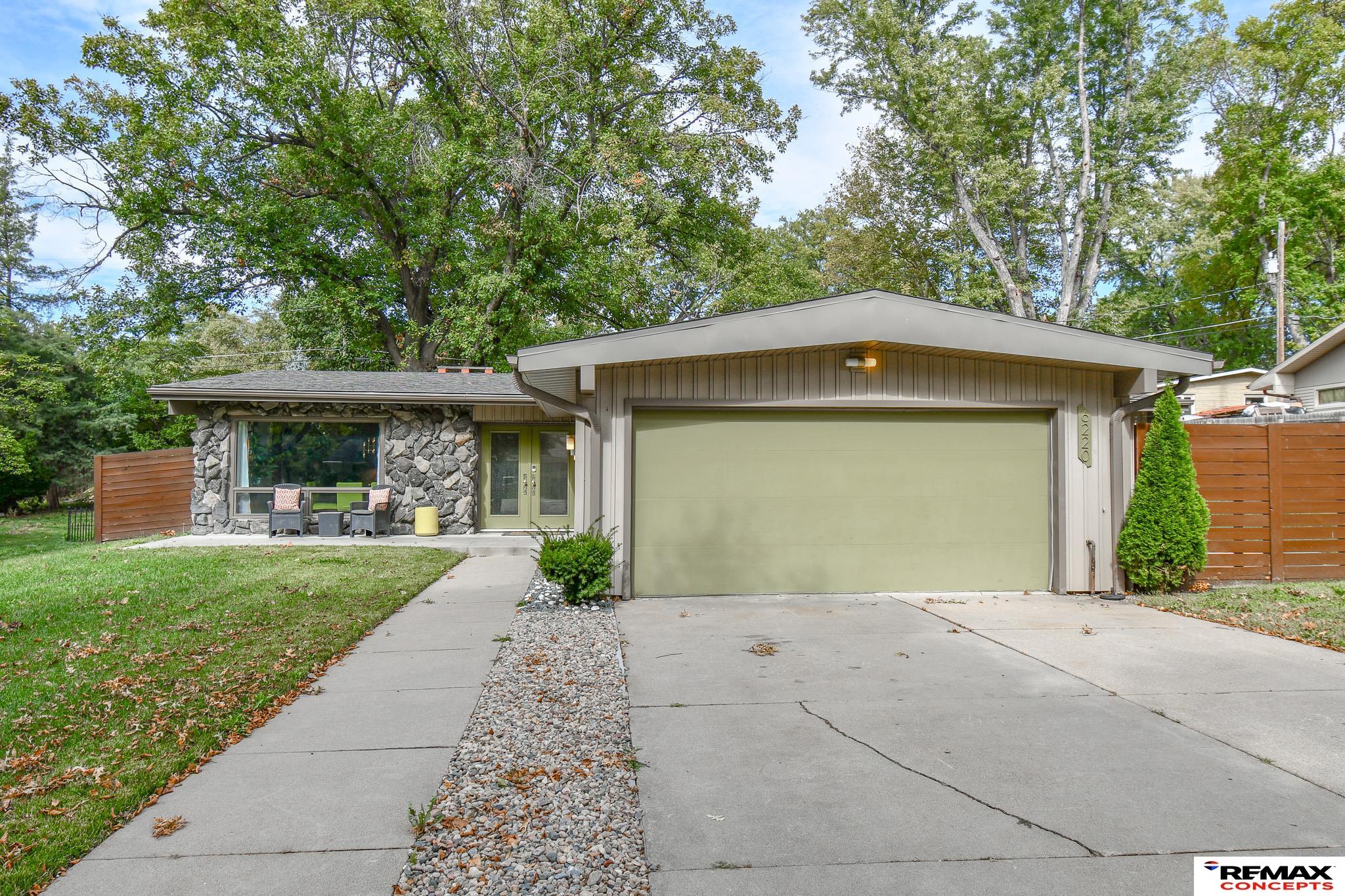 6220 Sumner Street, Lincoln