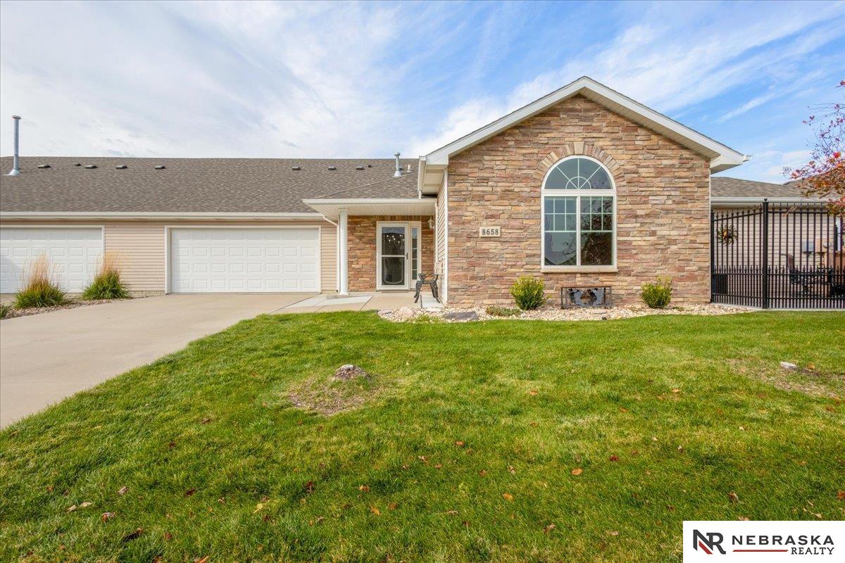 8658 N 160th Court, Bennington