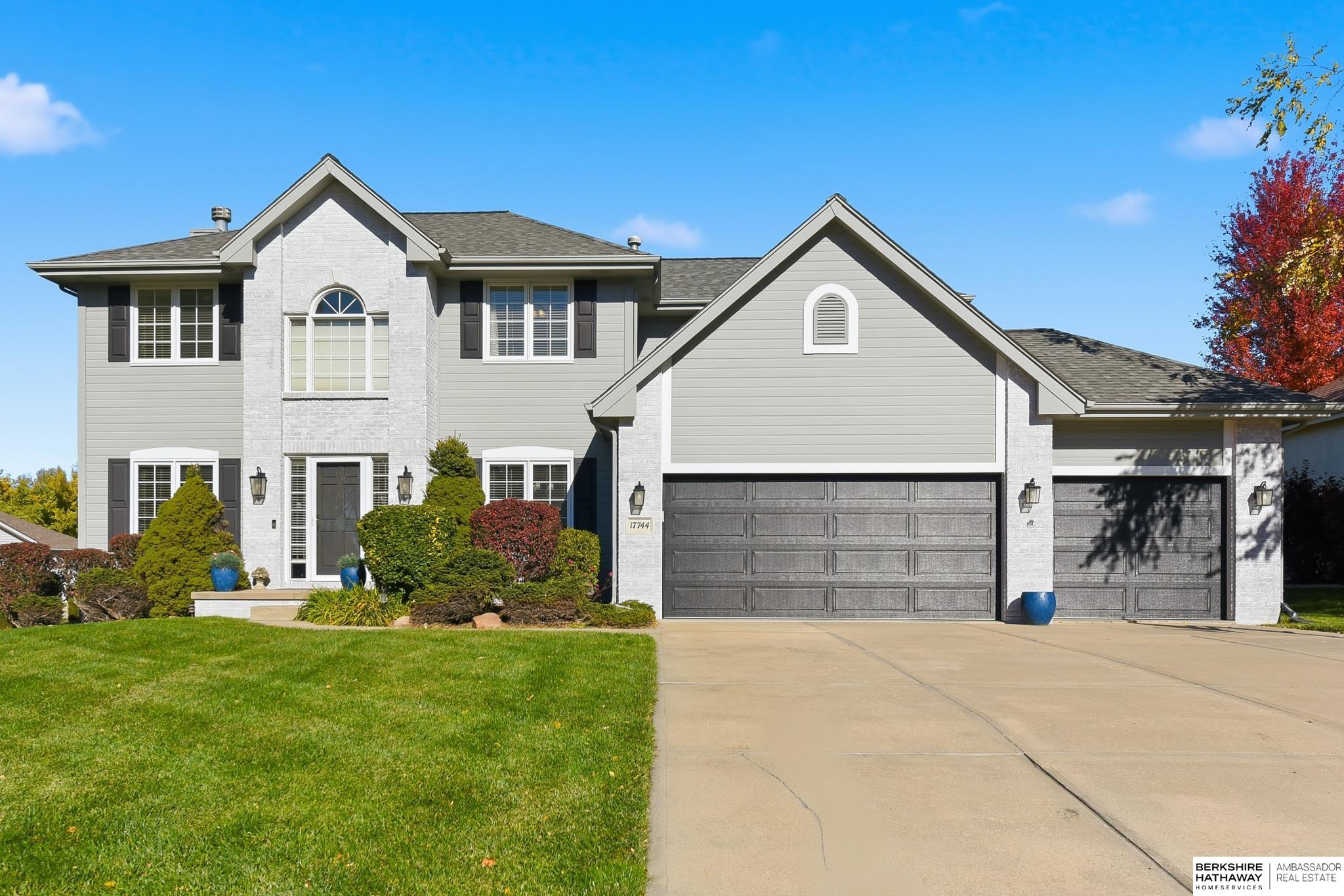 17744 Dorcas Circle, Omaha